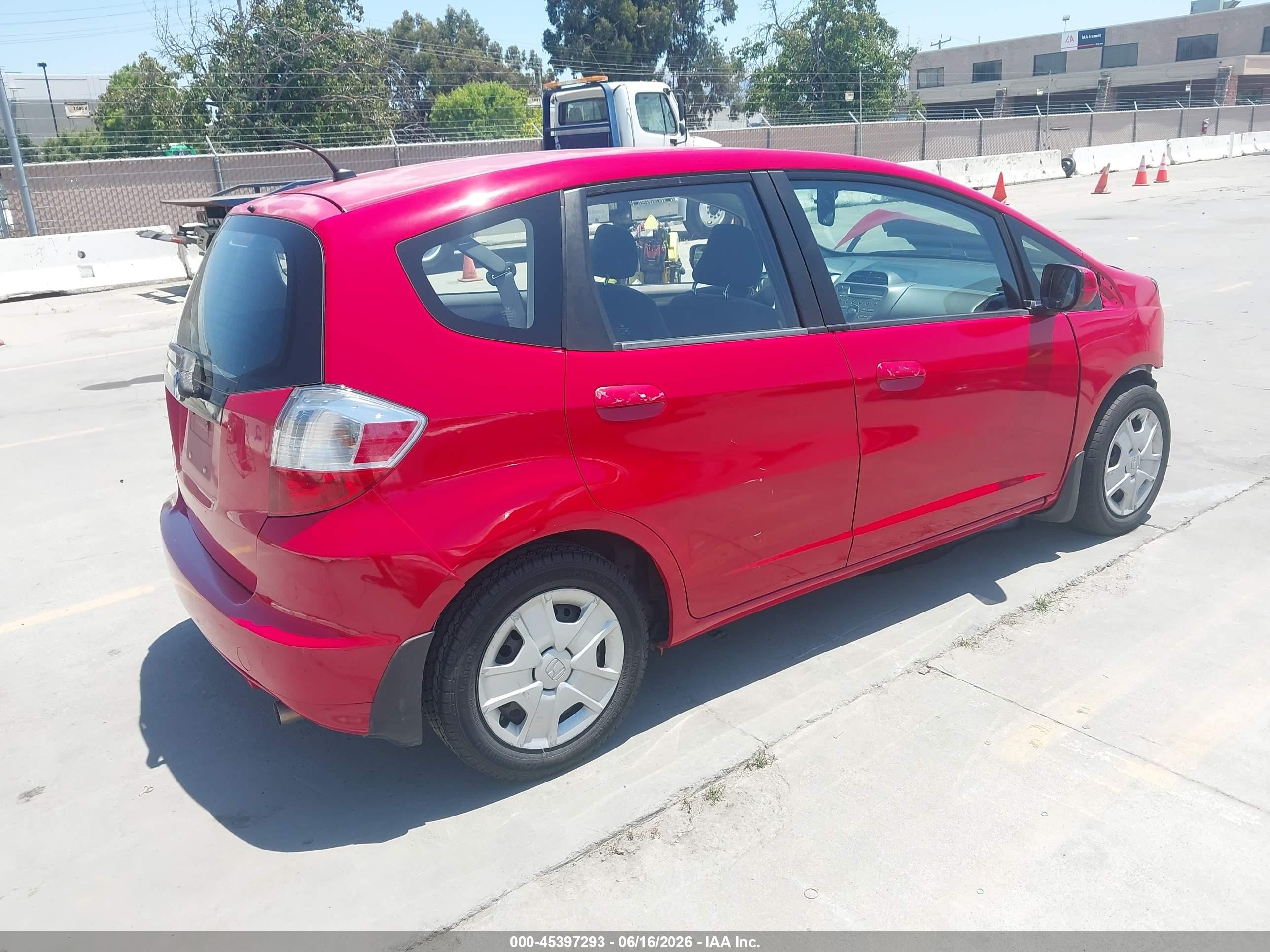 2013 Honda Fit   Red vin: JHMGE8H30DC010219