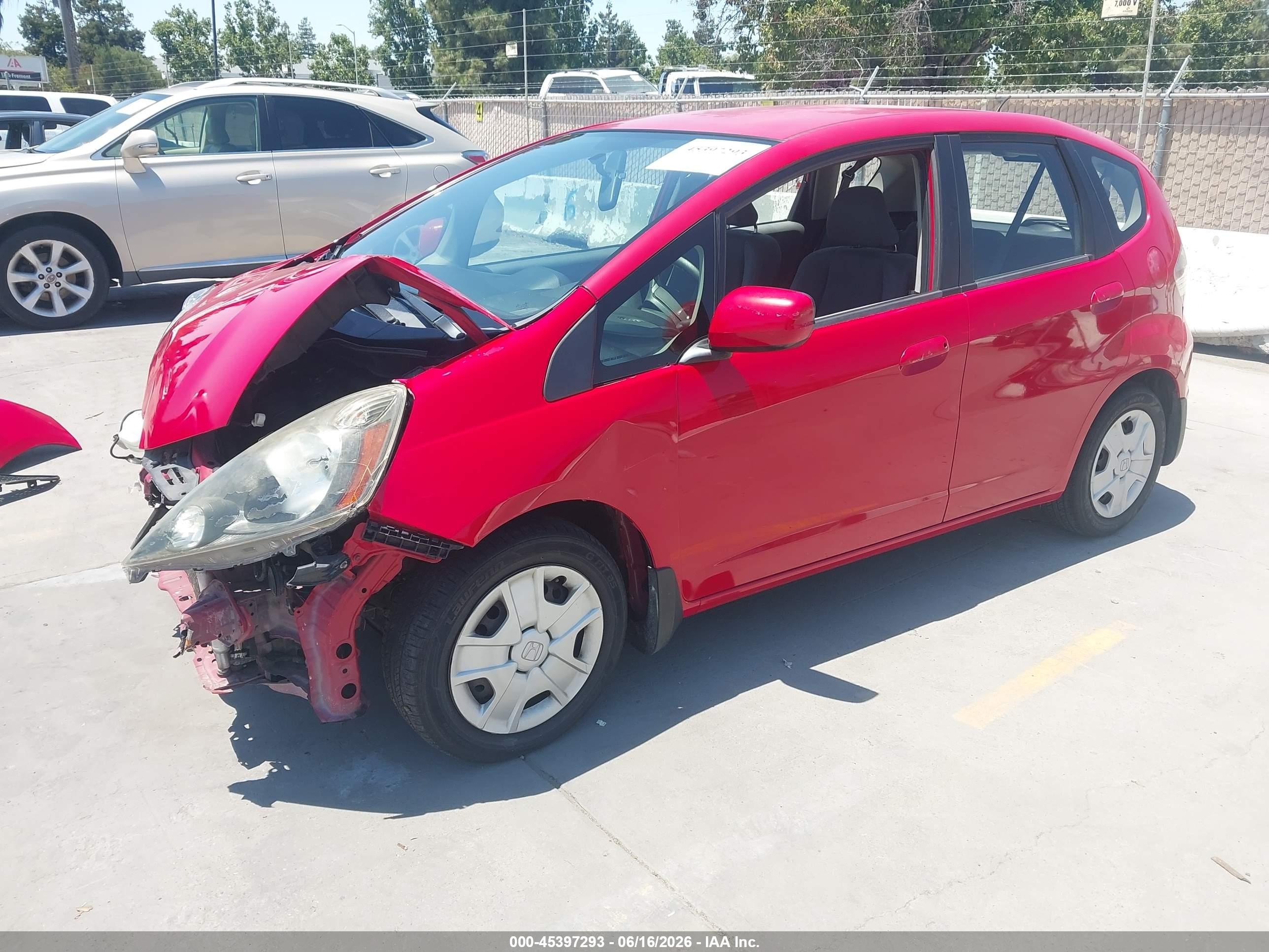 2013 Honda Fit   Red vin: JHMGE8H30DC010219
