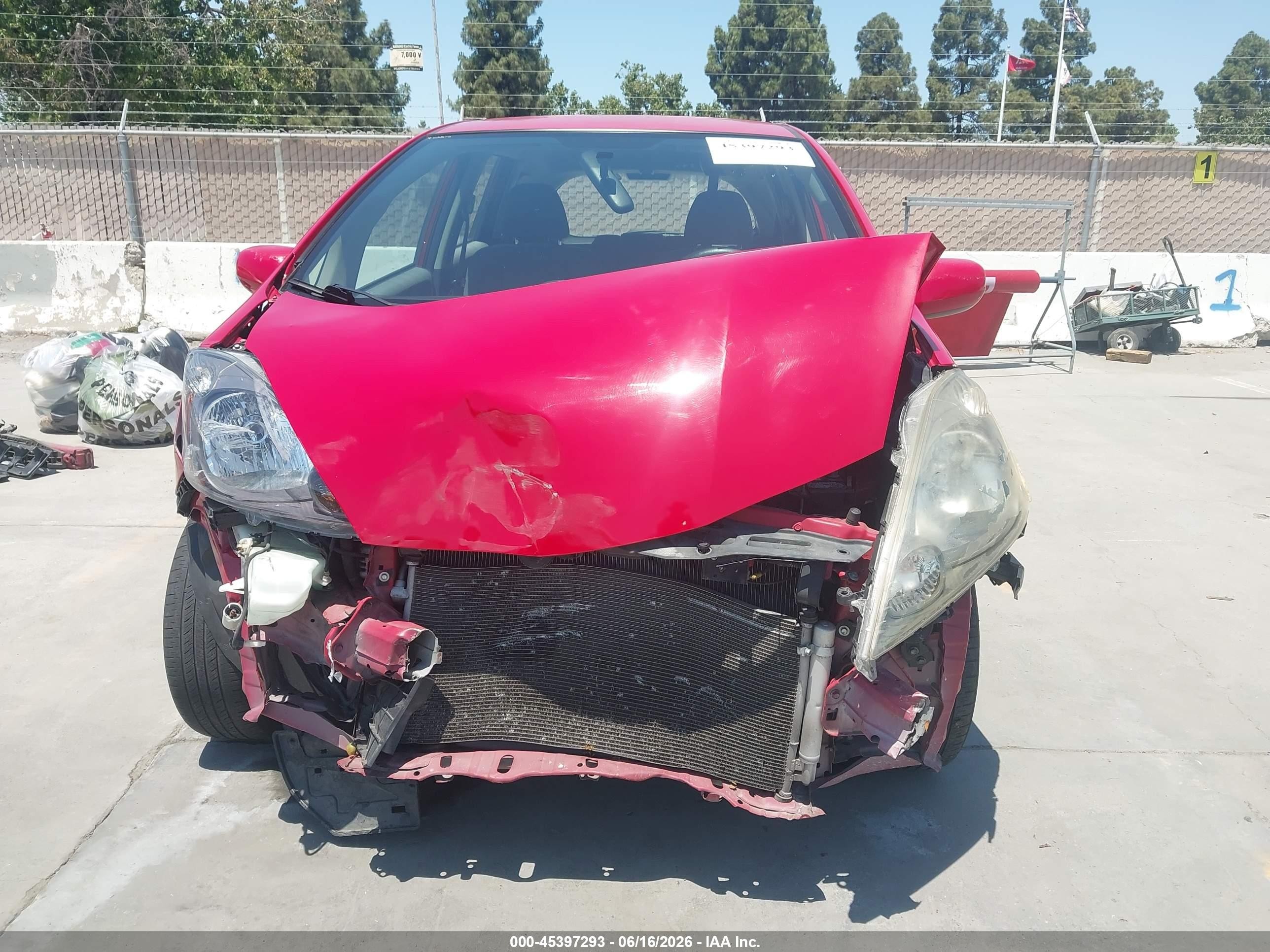 2013 Honda Fit   Red vin: JHMGE8H30DC010219