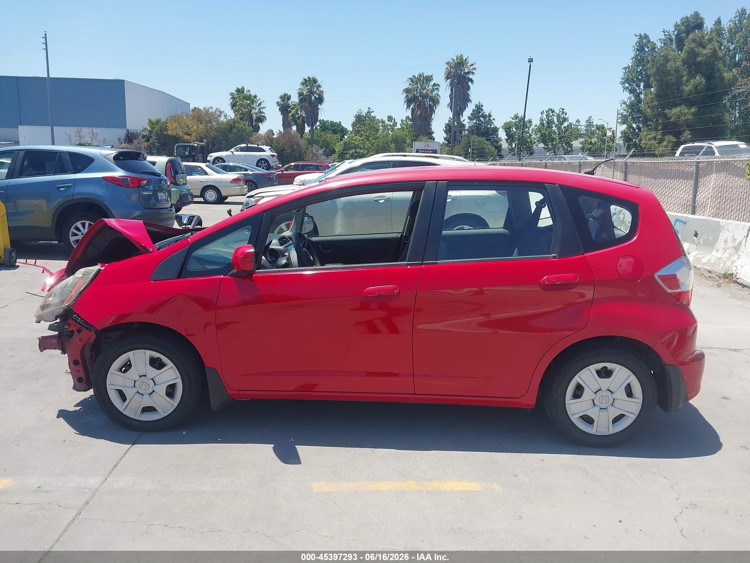 2013 Honda Fit   Red vin: JHMGE8H30DC010219