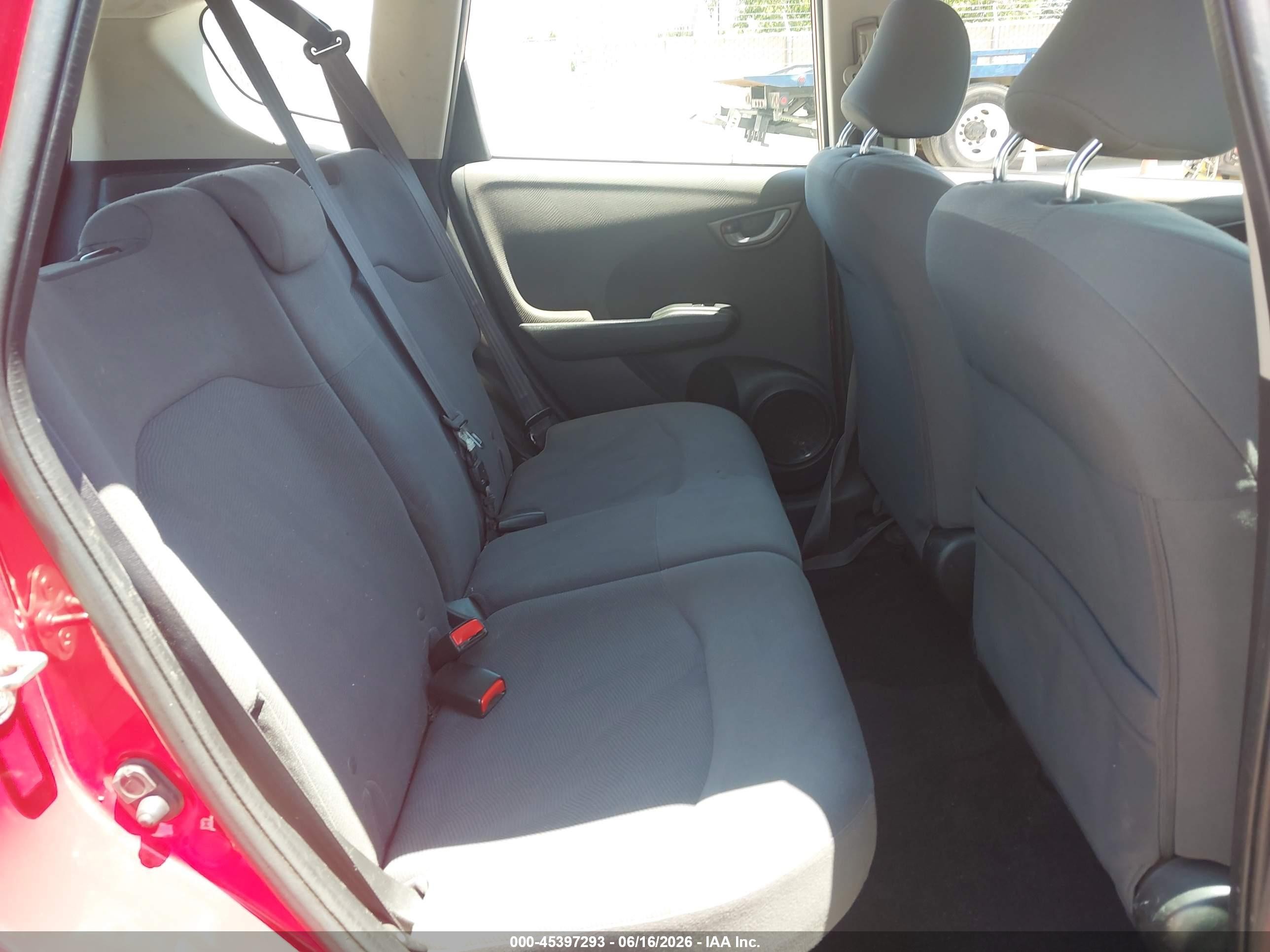 2013 Honda Fit   Red vin: JHMGE8H30DC010219
