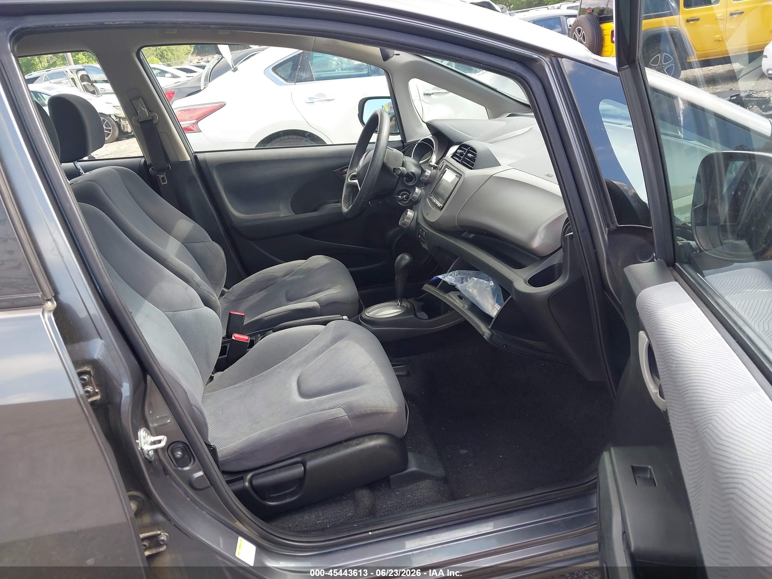 2013 Honda Fit   Gray vin: JHMGE8H30DC012505