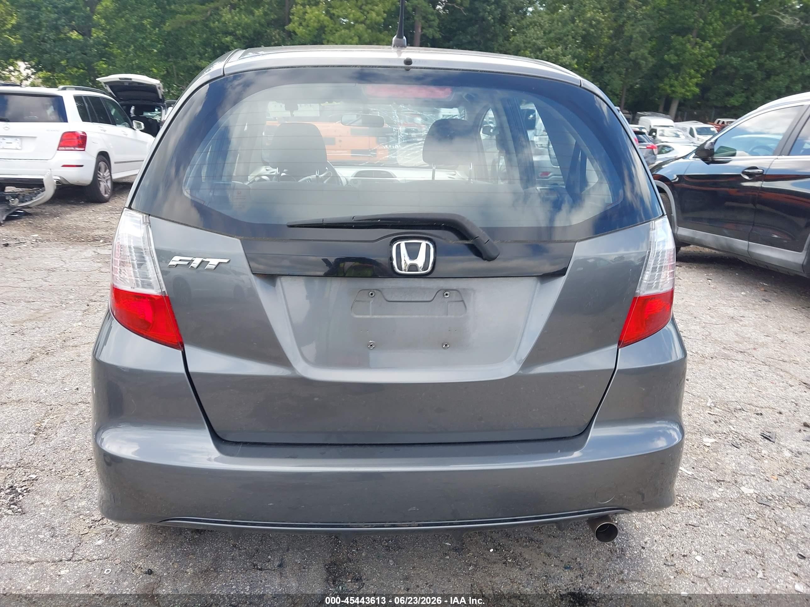 2013 Honda Fit   Gray vin: JHMGE8H30DC012505