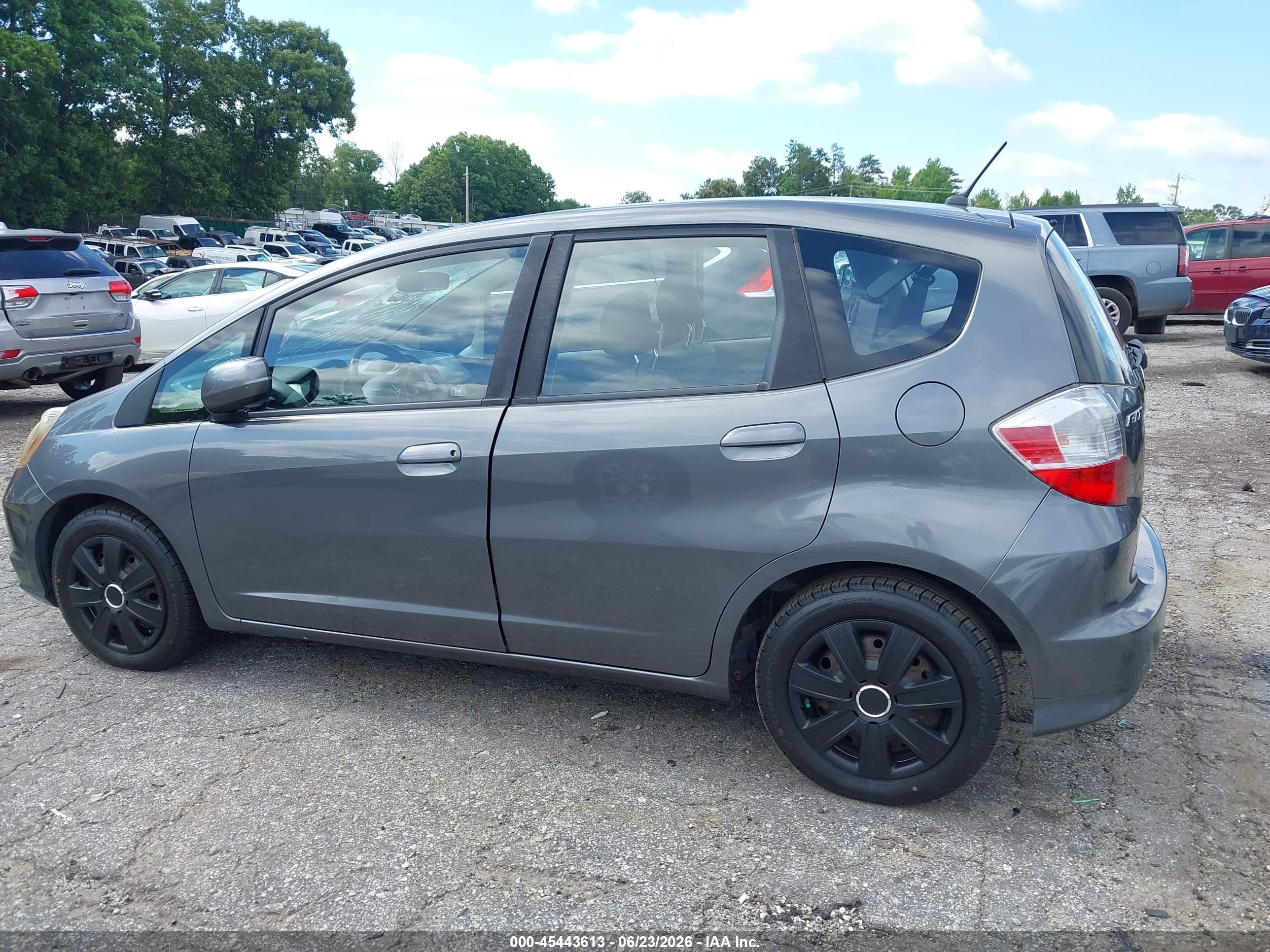 2013 Honda Fit   Gray vin: JHMGE8H30DC012505