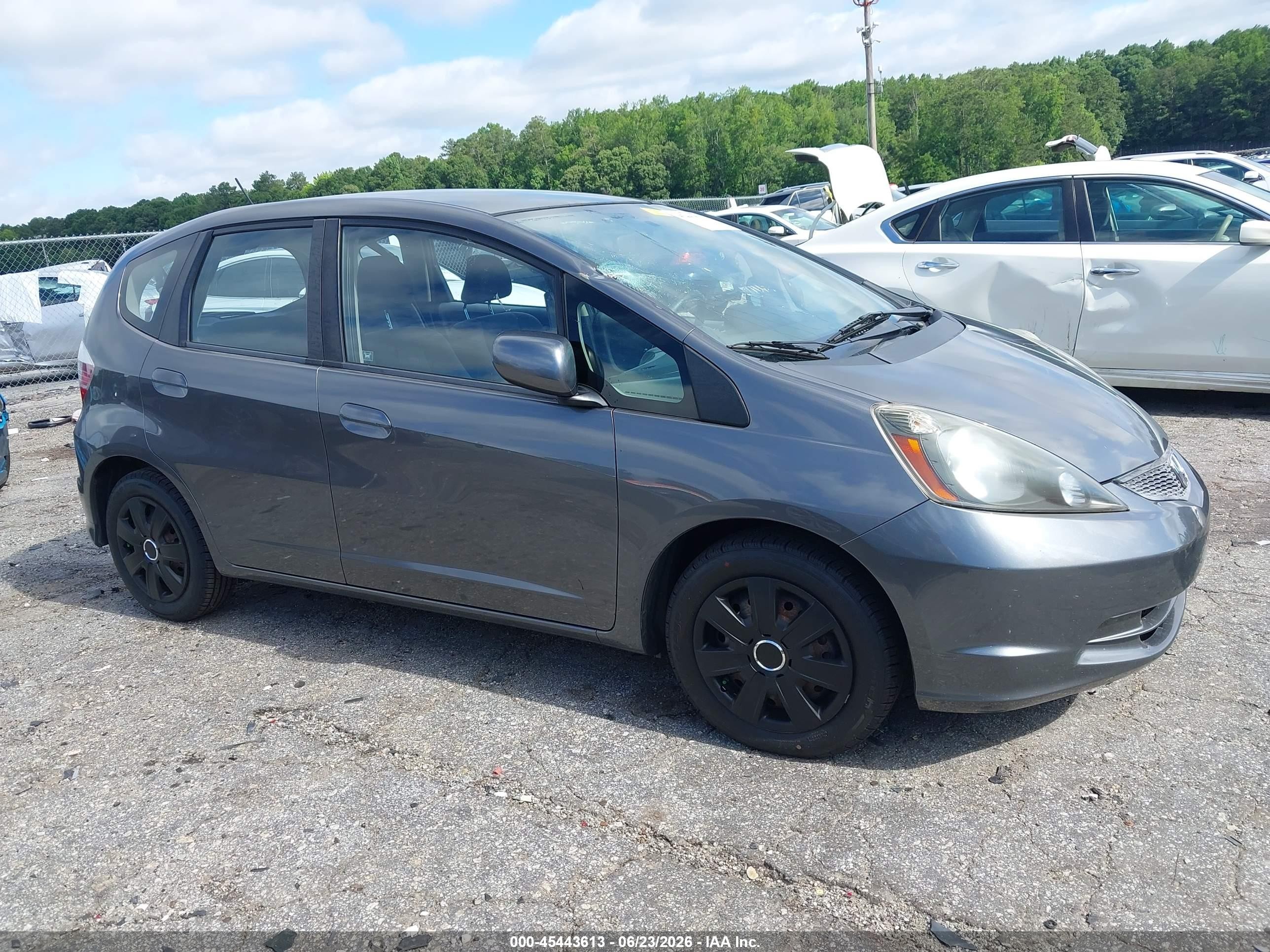 2013 Honda Fit   Gray vin: JHMGE8H30DC012505