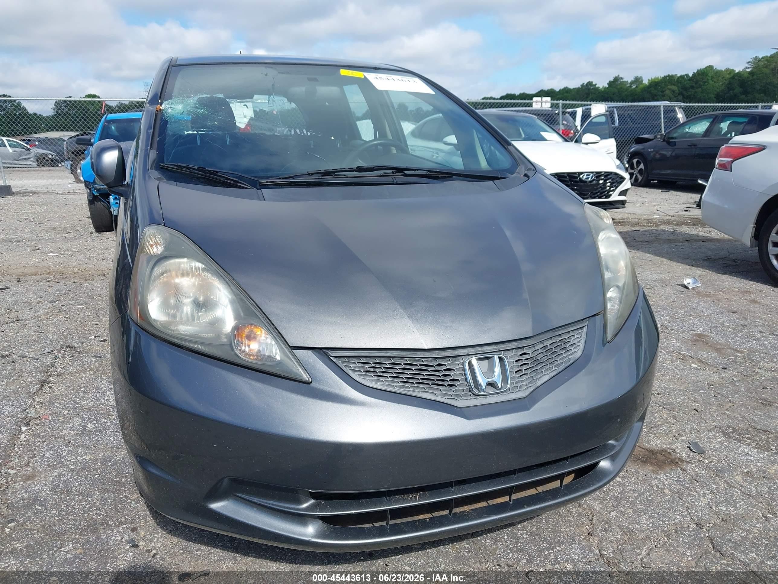 2013 Honda Fit   Gray vin: JHMGE8H30DC012505
