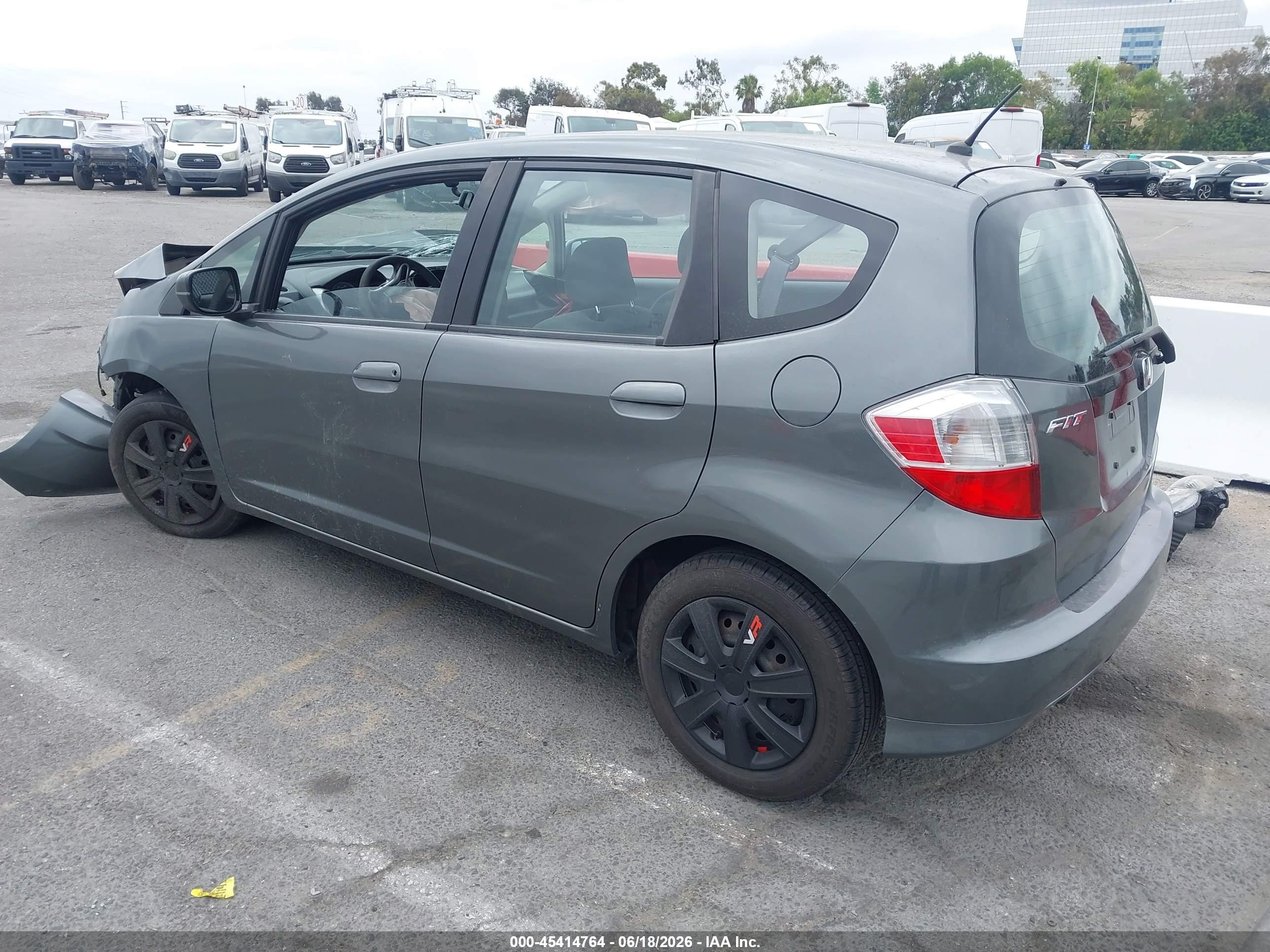2013 Honda Fit   Gold vin: JHMGE8H30DC034570