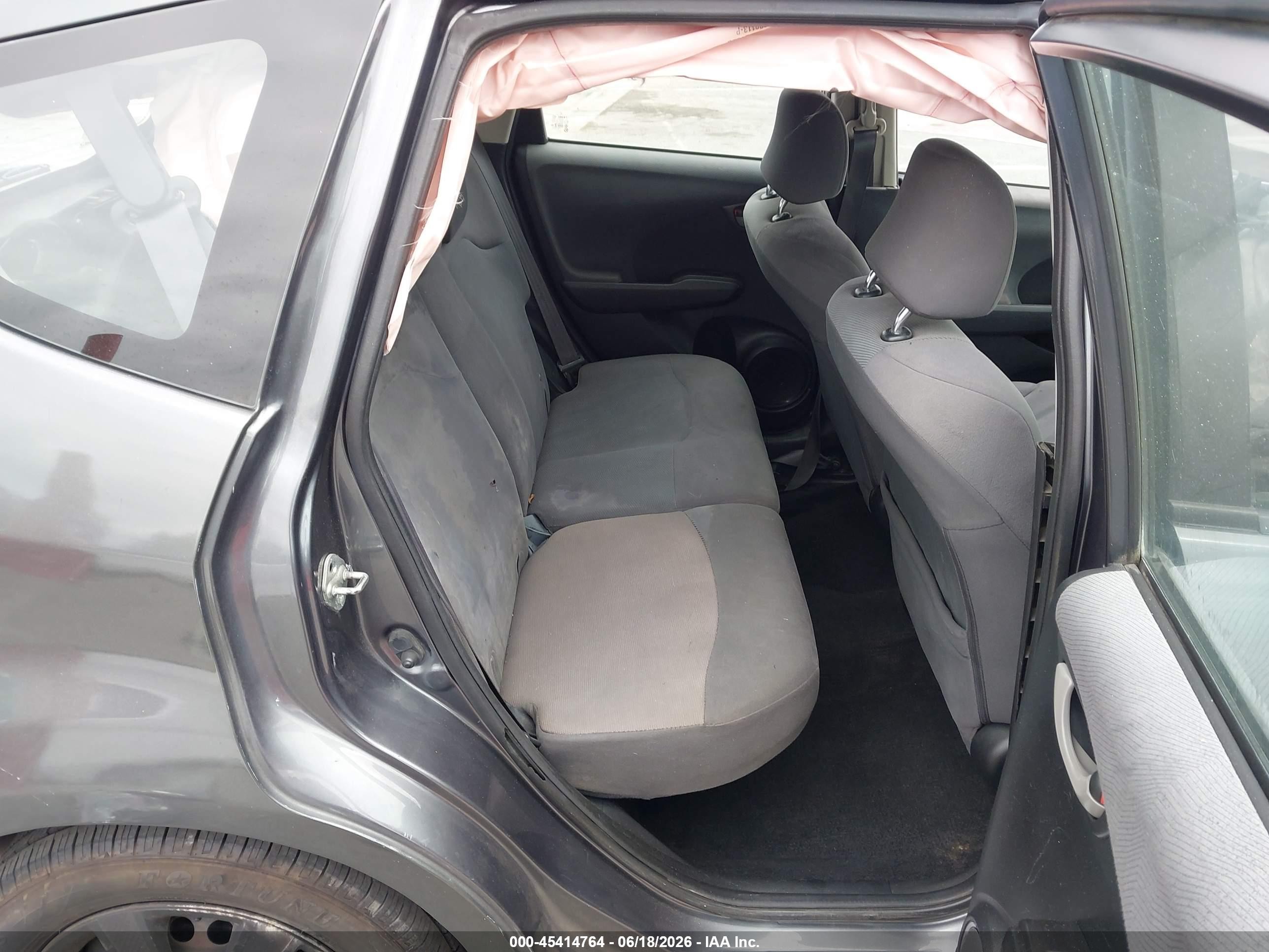 2013 Honda Fit   Gold vin: JHMGE8H30DC034570