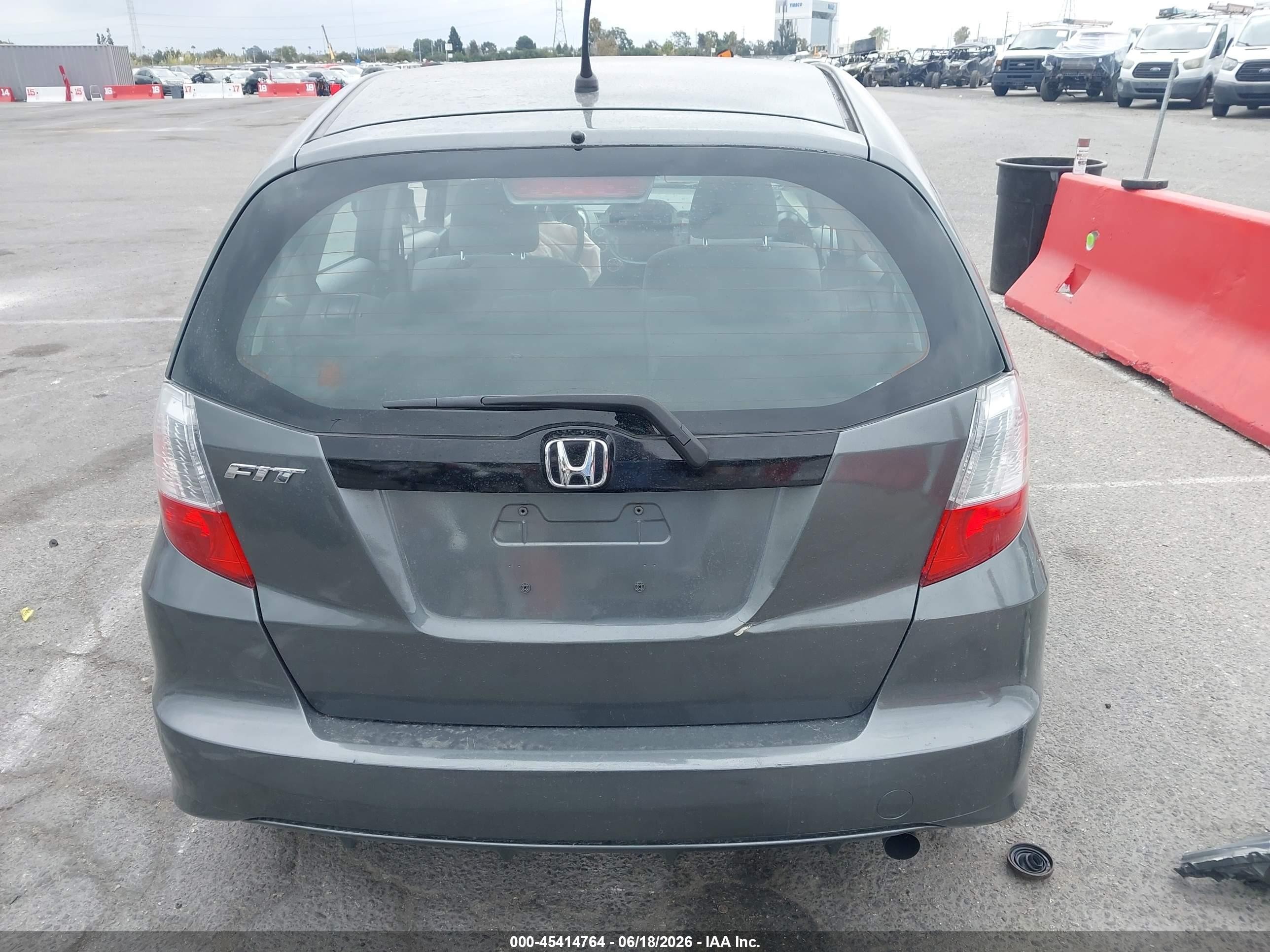 2013 Honda Fit   Gold vin: JHMGE8H30DC034570