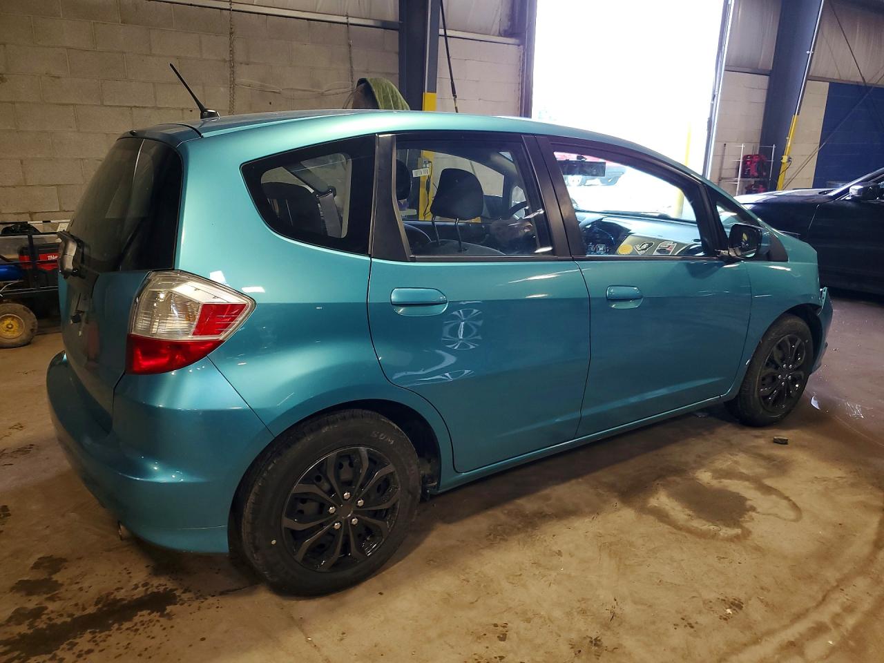 2013 Honda Fit Turquoise vin: JHMGE8H30DC036948