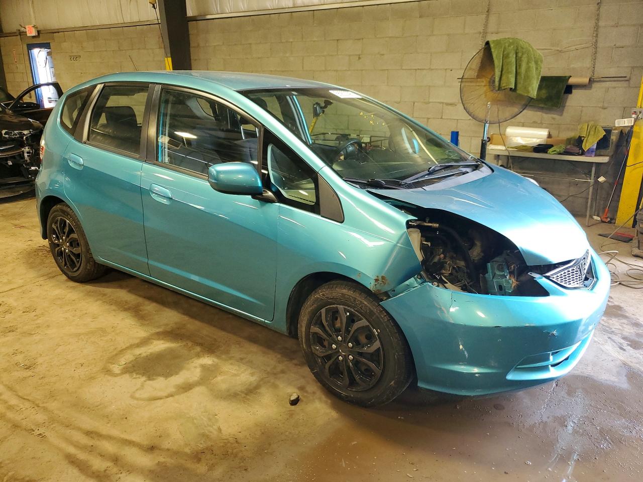 2013 Honda Fit Turquoise vin: JHMGE8H30DC036948