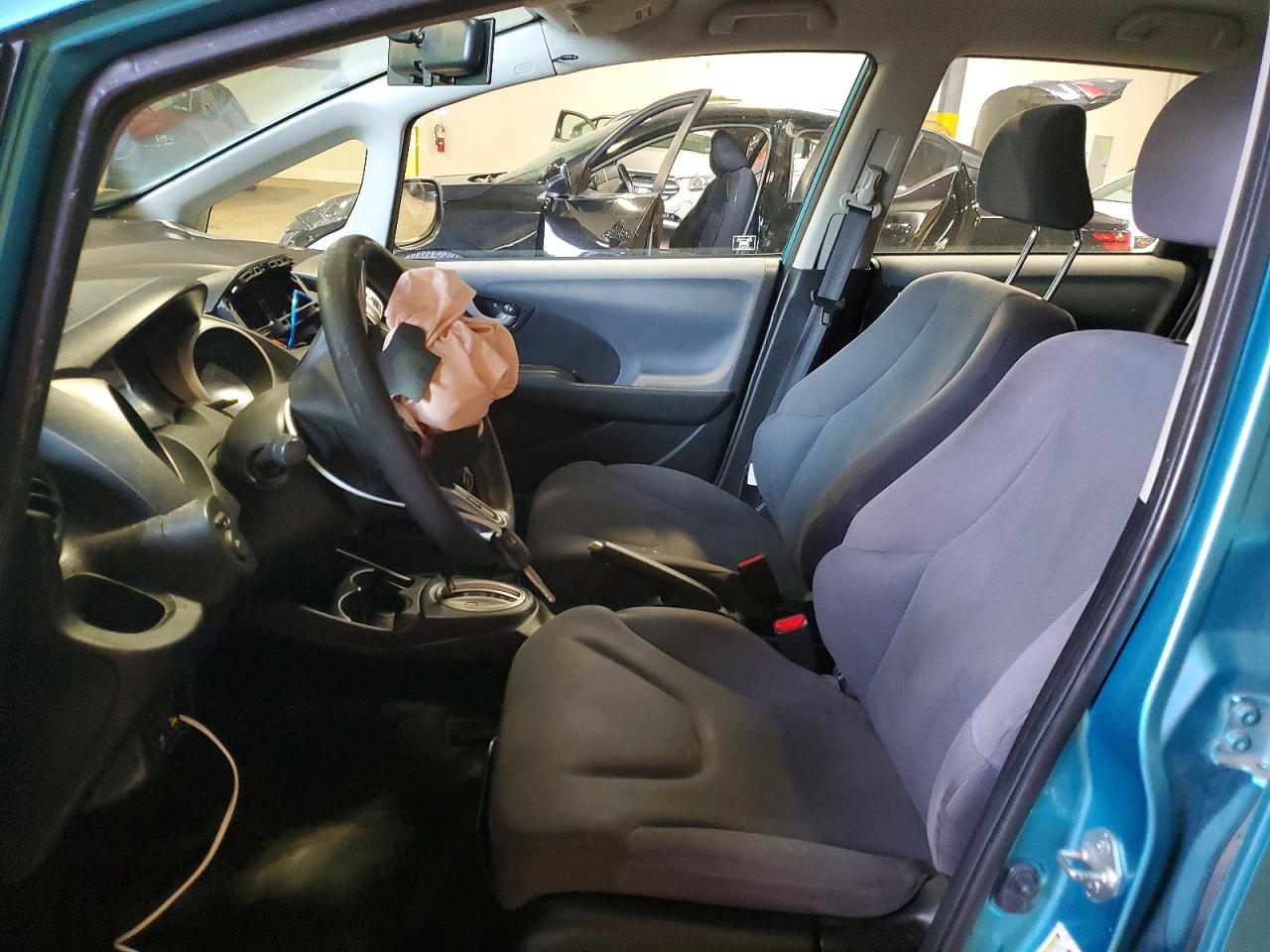 2013 Honda Fit Turquoise vin: JHMGE8H30DC036948