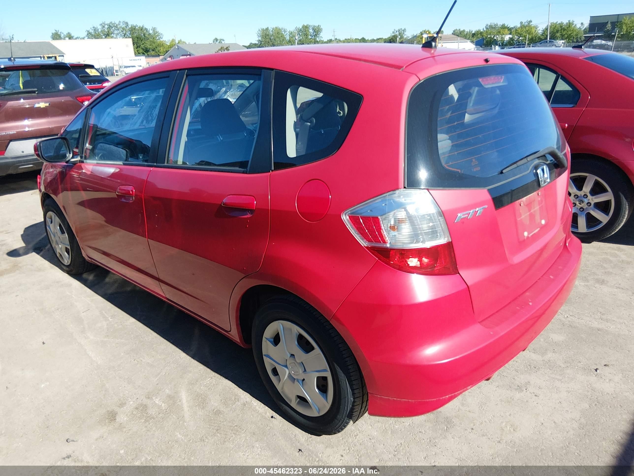 2013 Honda Fit   Red vin: JHMGE8H30DC039803