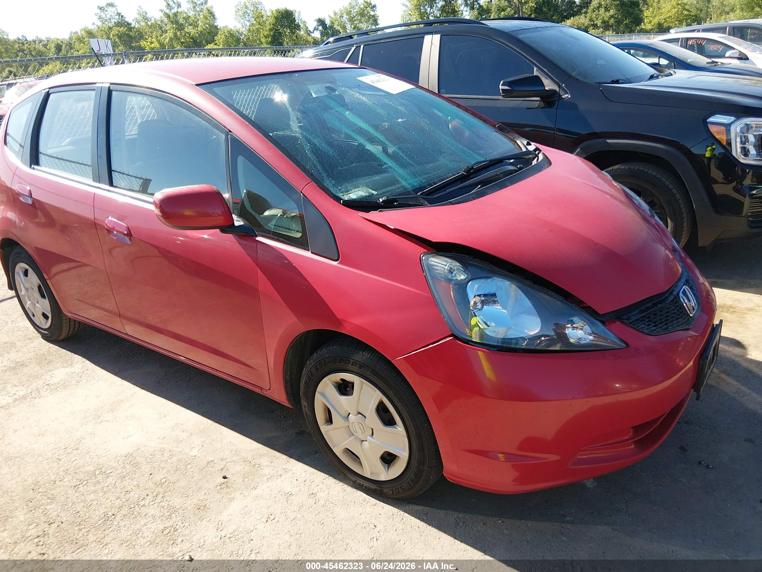 2013 Honda Fit   Red vin: JHMGE8H30DC039803