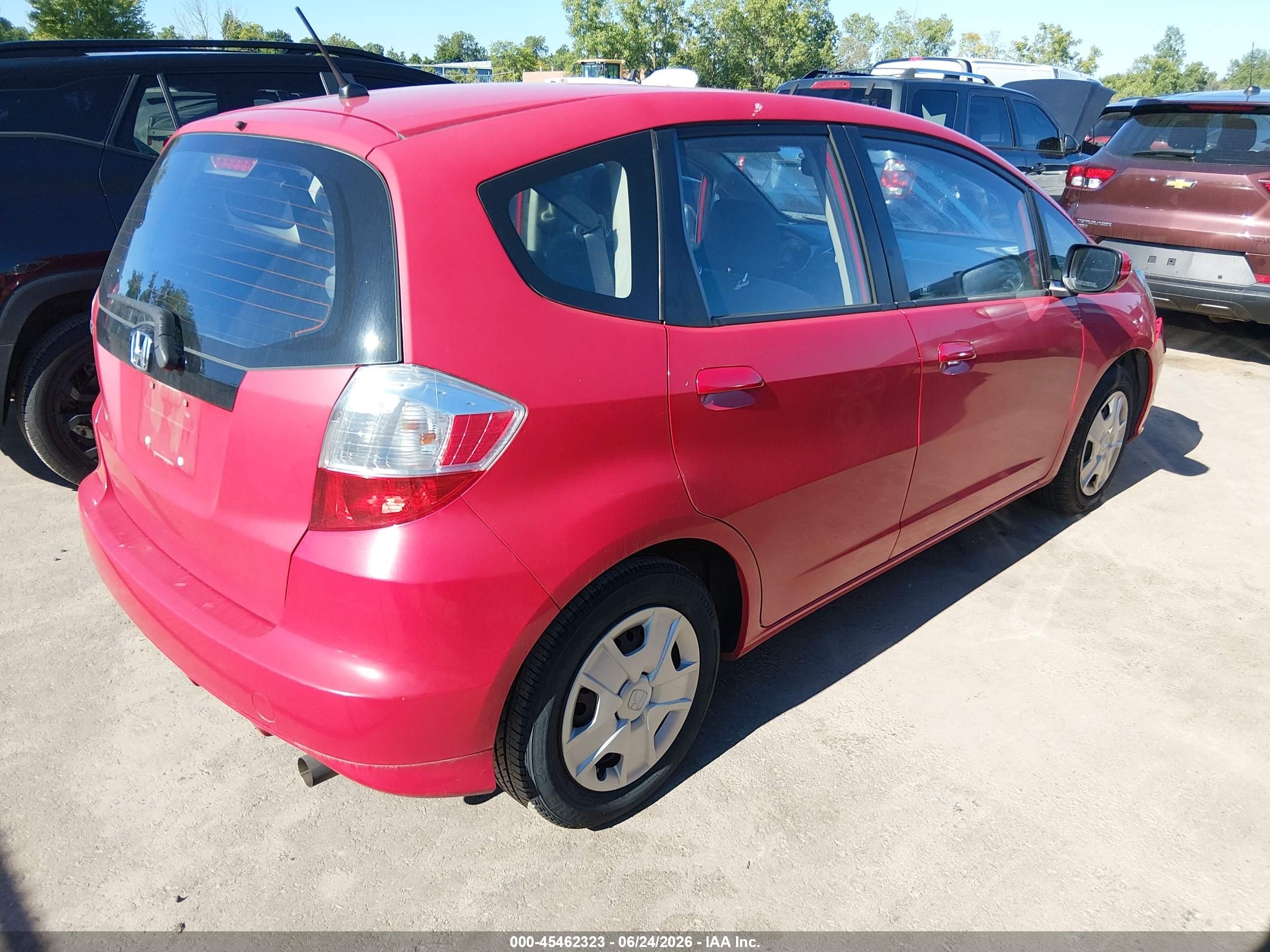 2013 Honda Fit   Red vin: JHMGE8H30DC039803