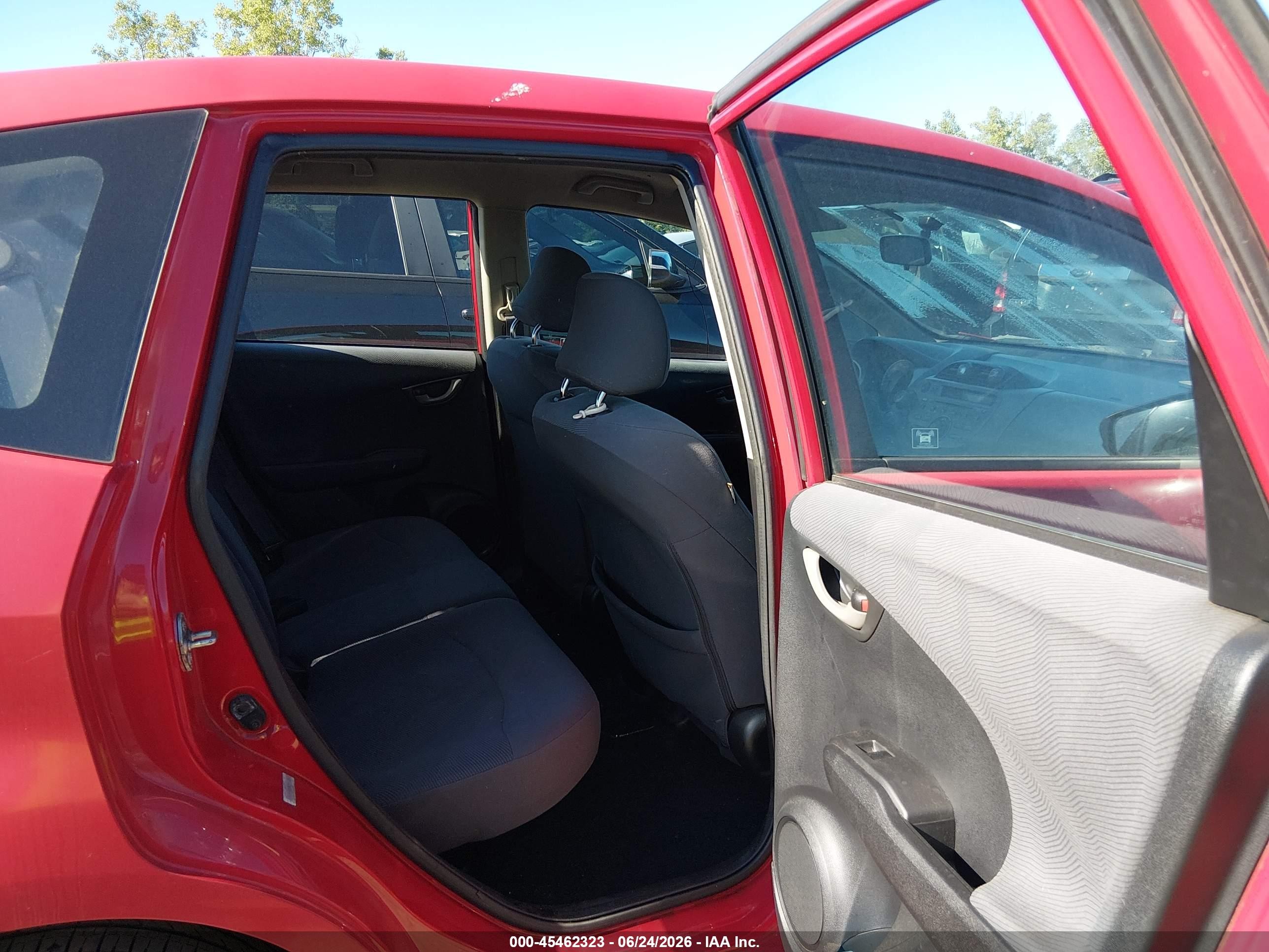2013 Honda Fit   Red vin: JHMGE8H30DC039803