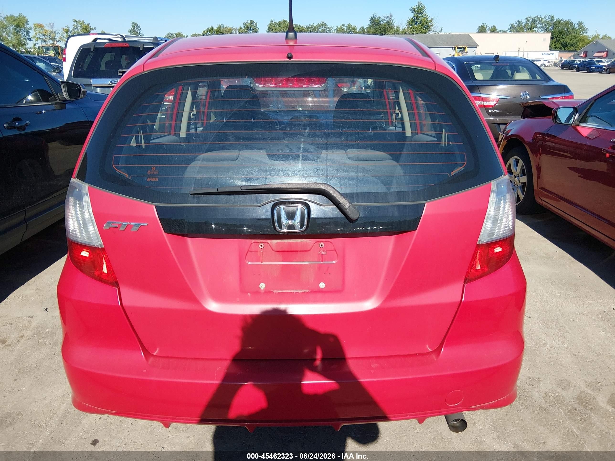 2013 Honda Fit   Red vin: JHMGE8H30DC039803