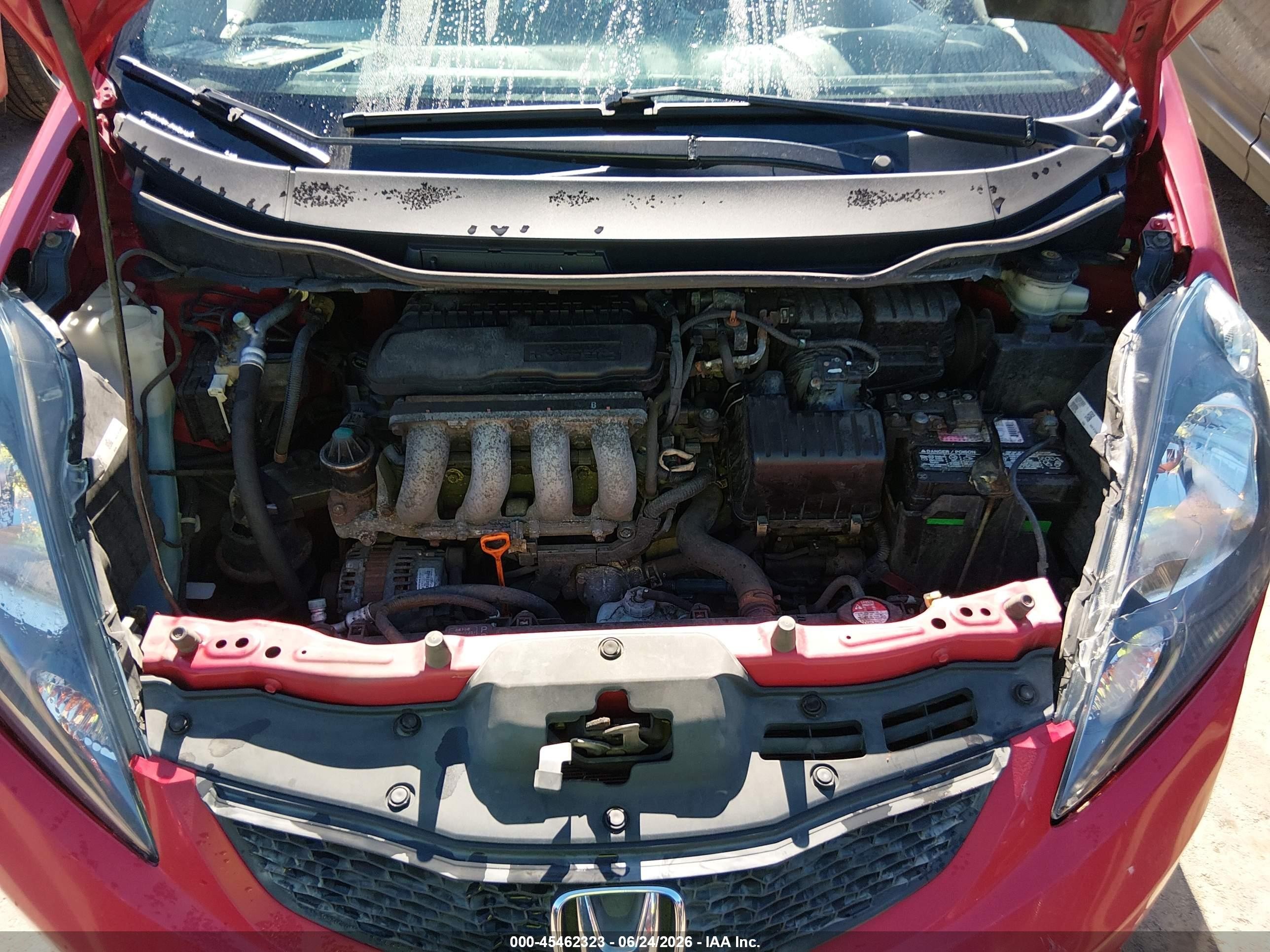 2013 Honda Fit   Red vin: JHMGE8H30DC039803