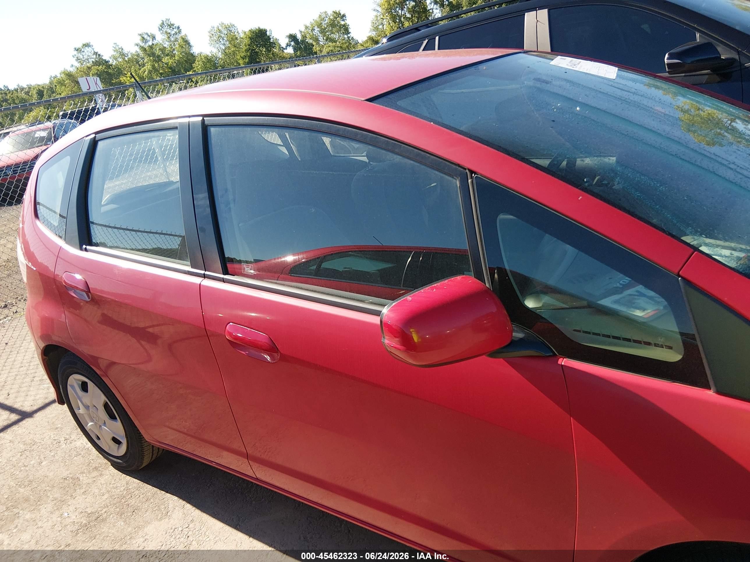 2013 Honda Fit   Red vin: JHMGE8H30DC039803
