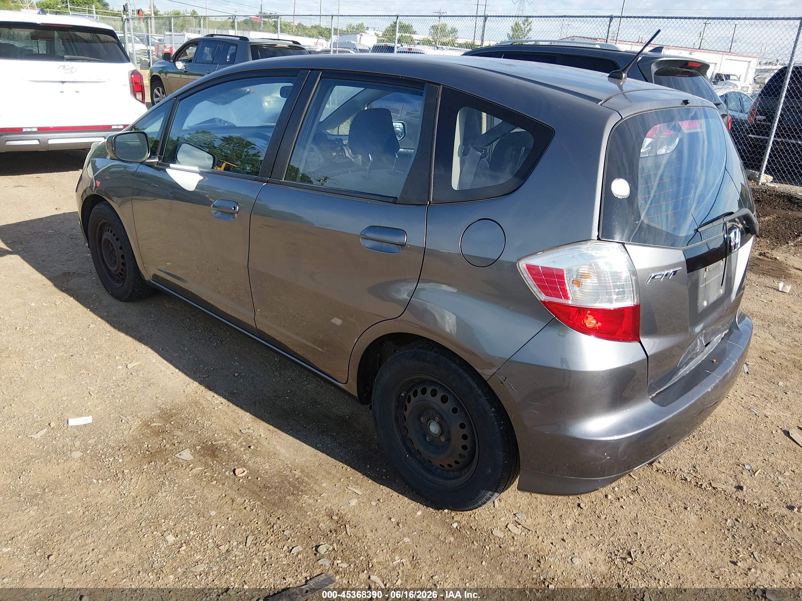 2013 Honda Fit Gray vin: JHMGE8H30DC046170