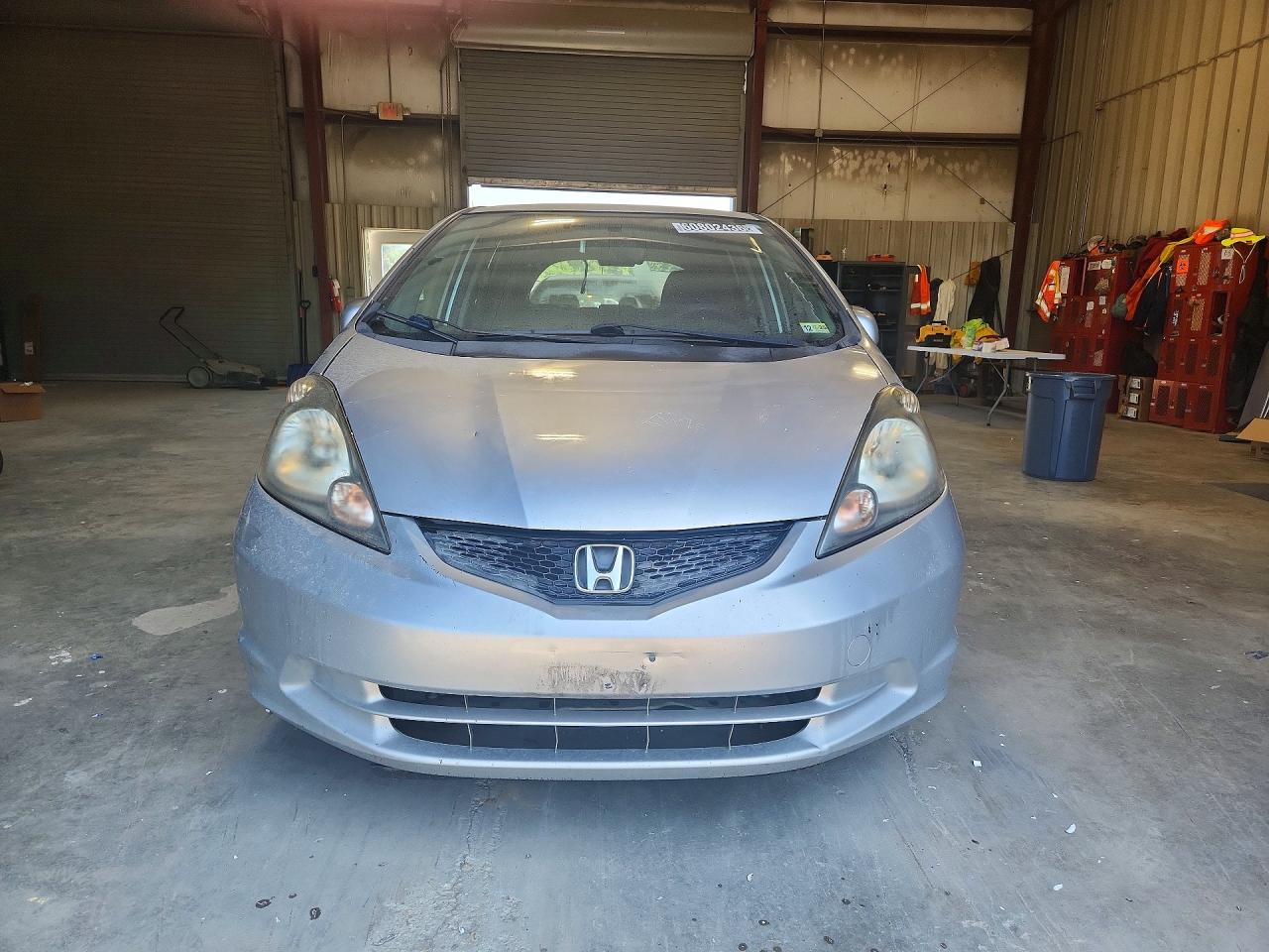 2013 Honda Fit Серебряный vin: JHMGE8H30DC049019