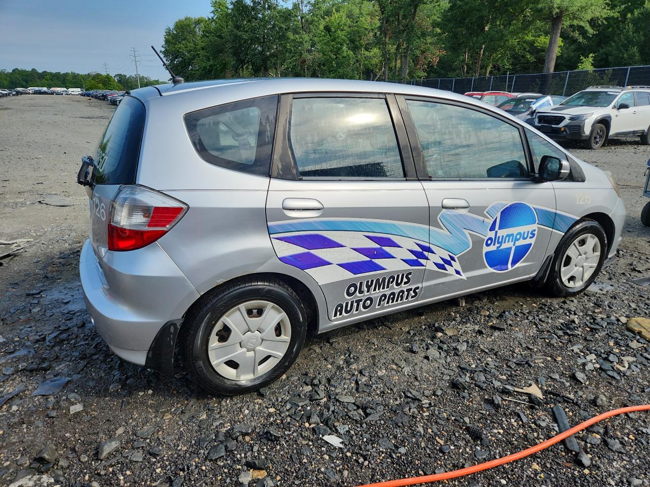 2013 Honda Fit Серебряный vin: JHMGE8H30DC049019 Damage: Right Qtr Panel, Dent(S) W/ Paint Dmg, 3 To 4 Inches