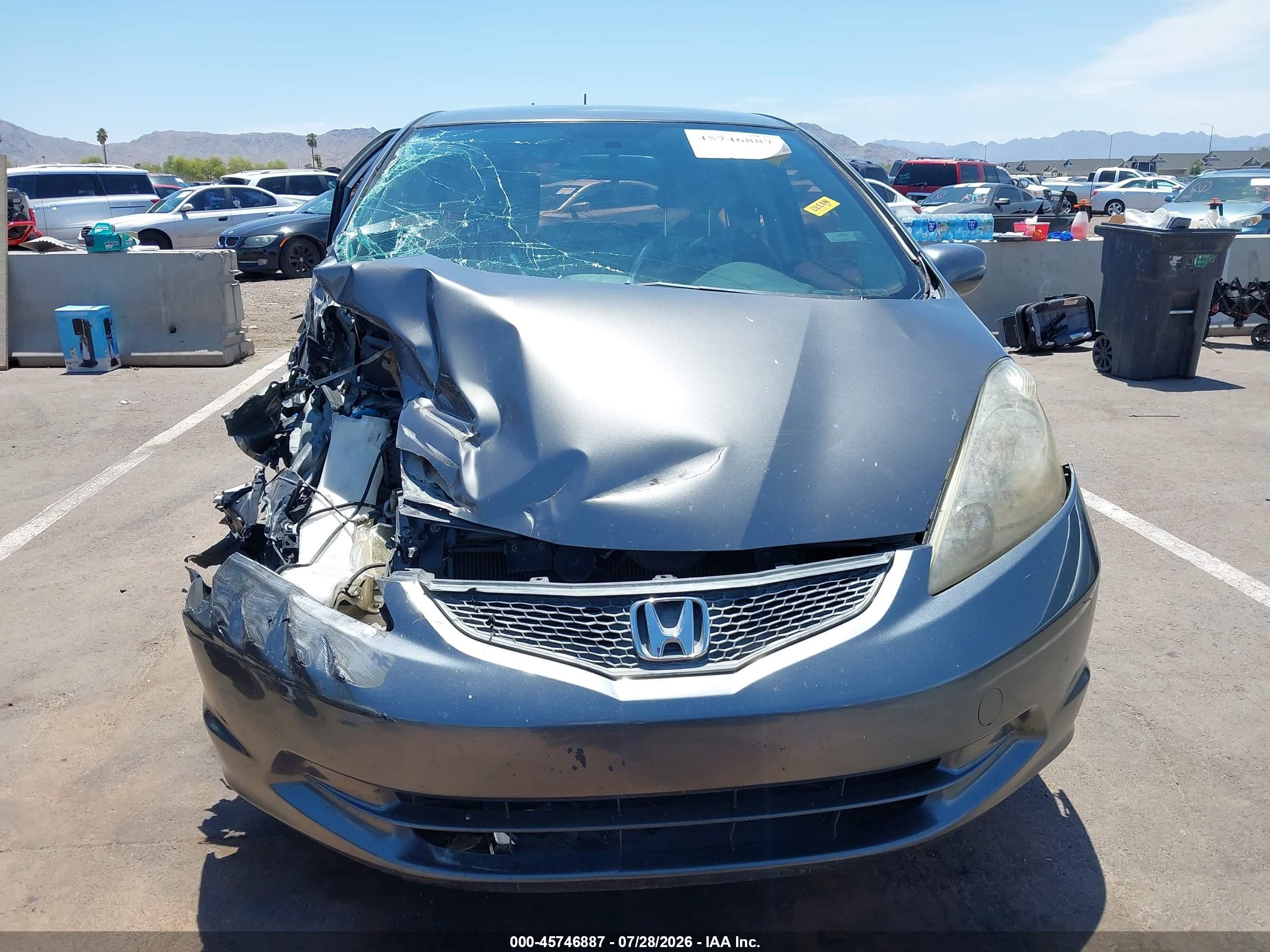 2013 Honda Fit   Gray vin: JHMGE8H30DC056746