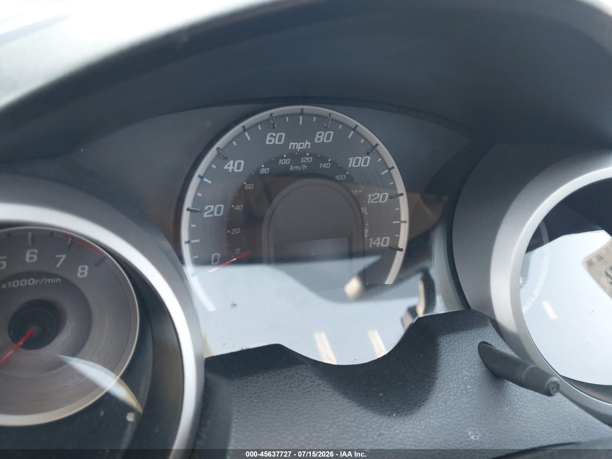 2013 Honda Fit   Silver vin: JHMGE8H30DC057928