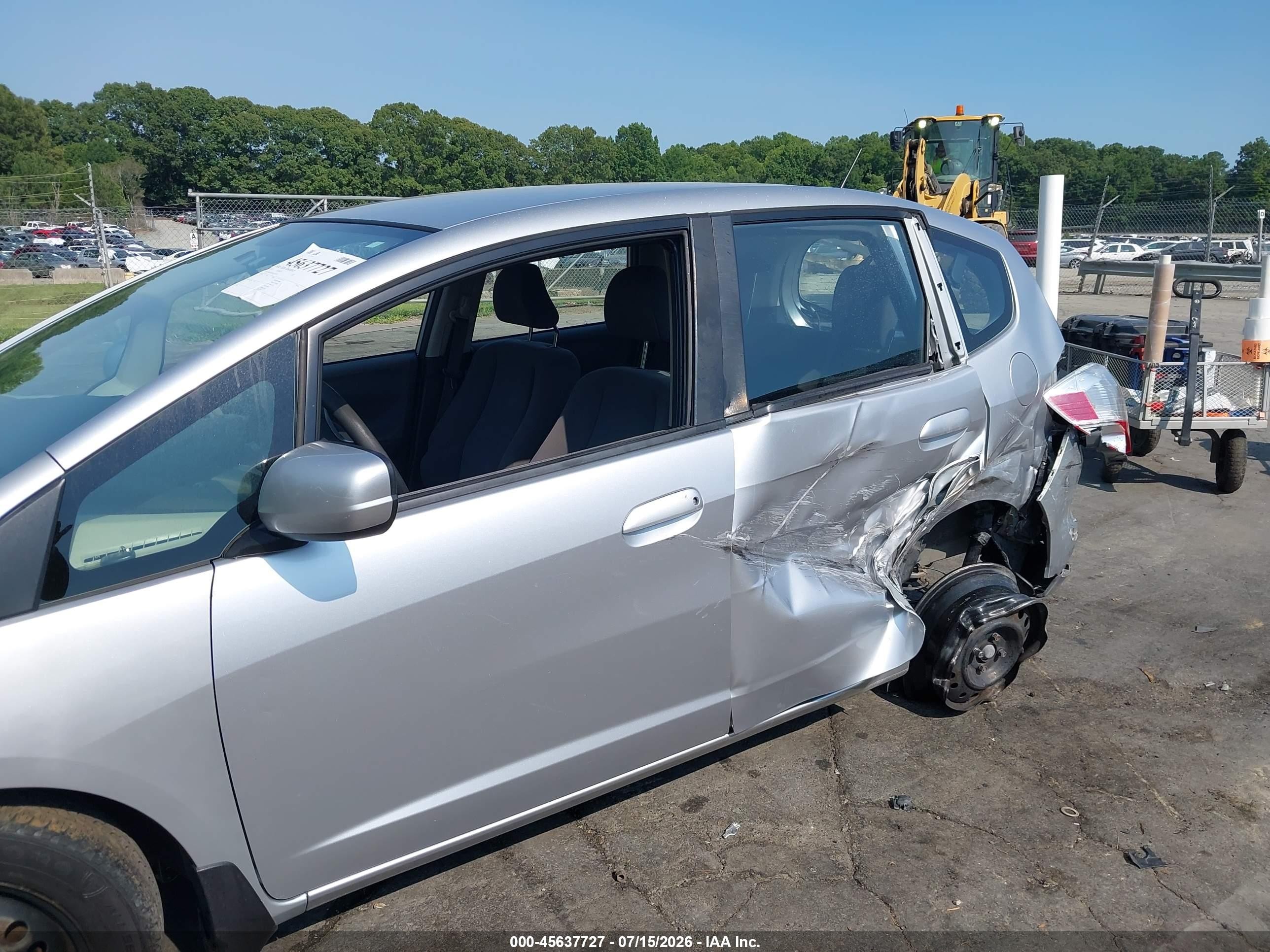 2013 Honda Fit   Silver vin: JHMGE8H30DC057928