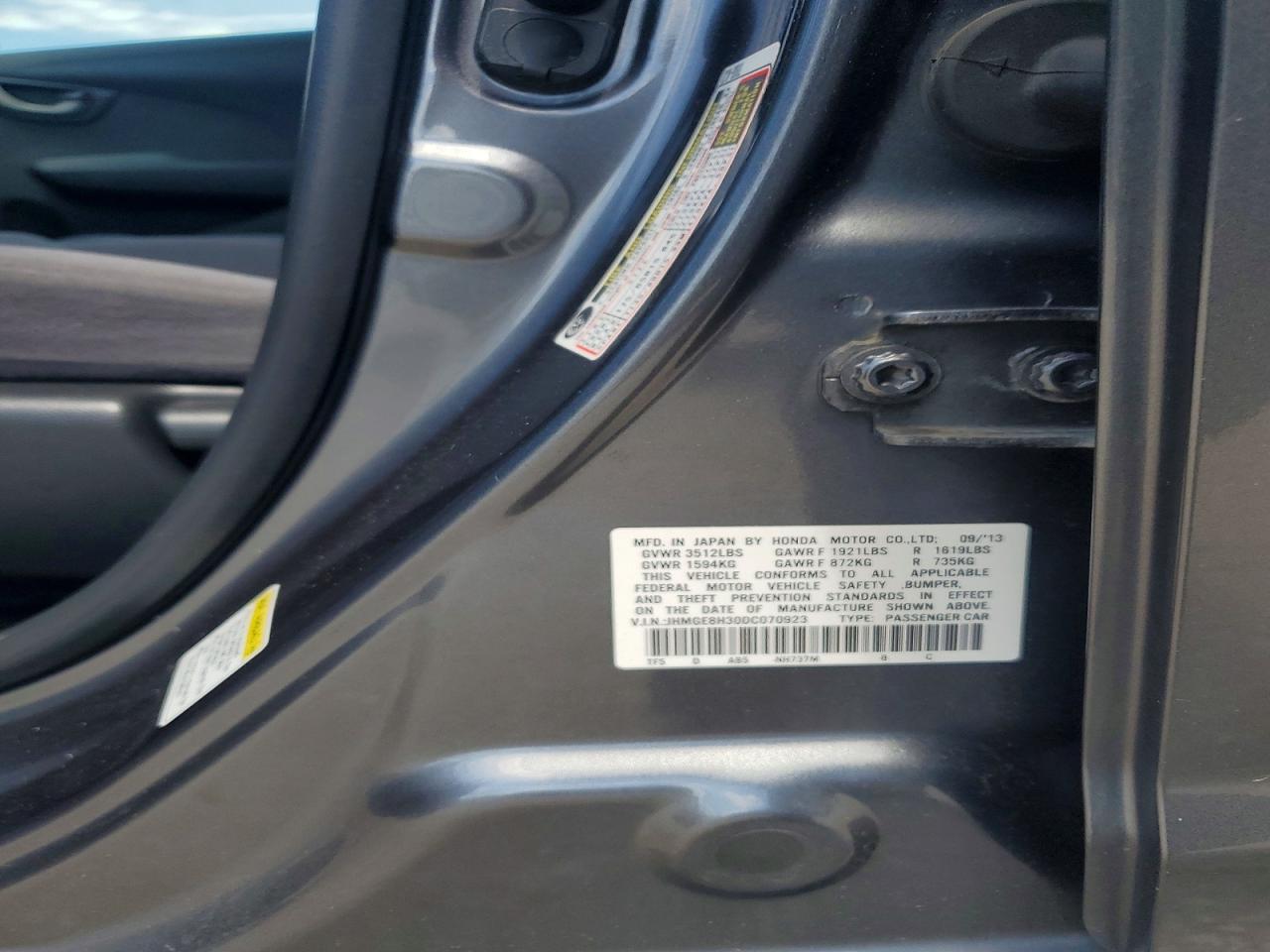 2013 Honda Fit Silver vin: JHMGE8H30DC070923