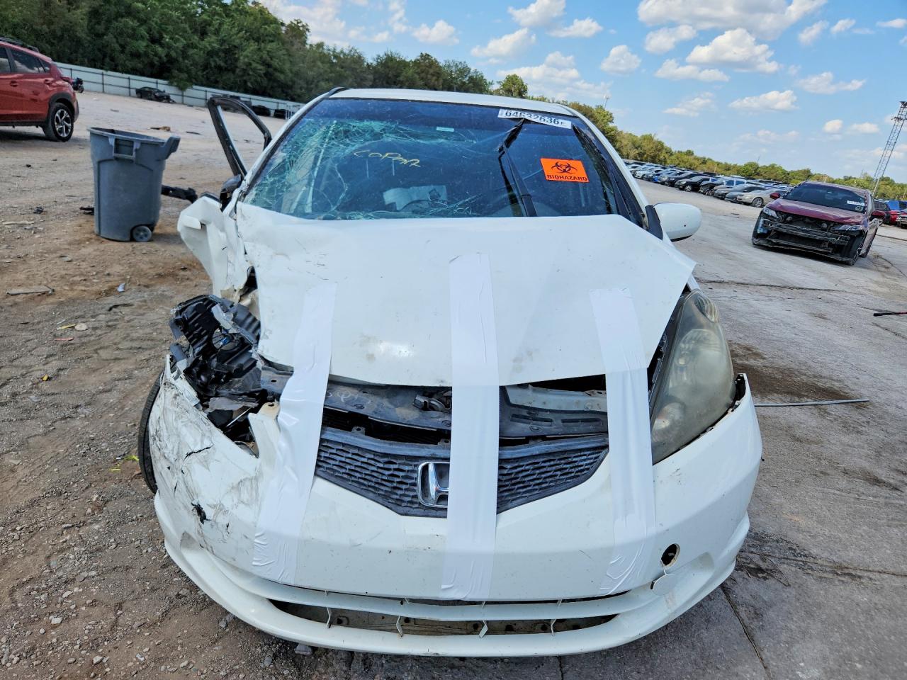 2013 Honda Fit White vin: JHMGE8H30DC073644