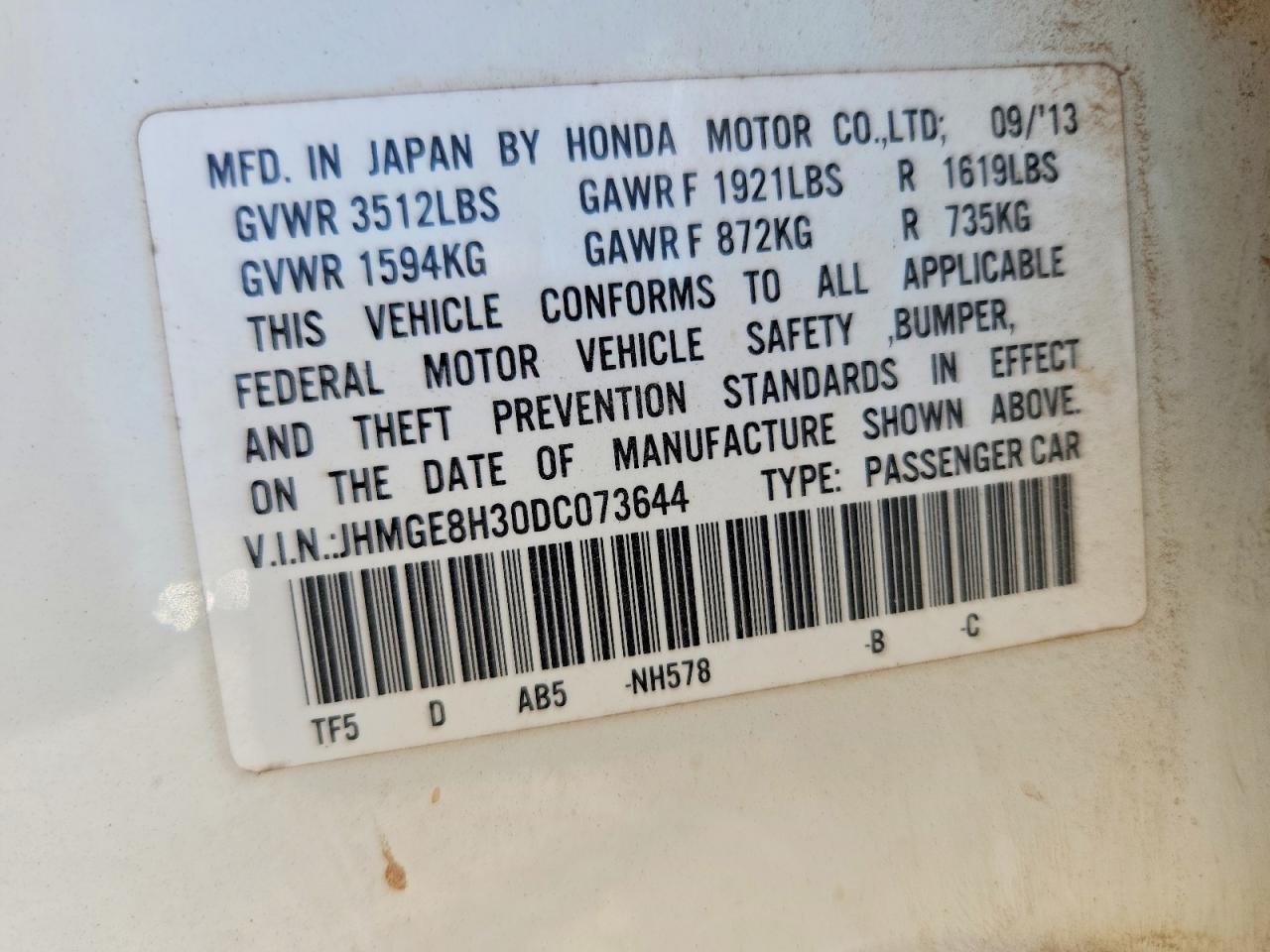 2013 Honda Fit White vin: JHMGE8H30DC073644