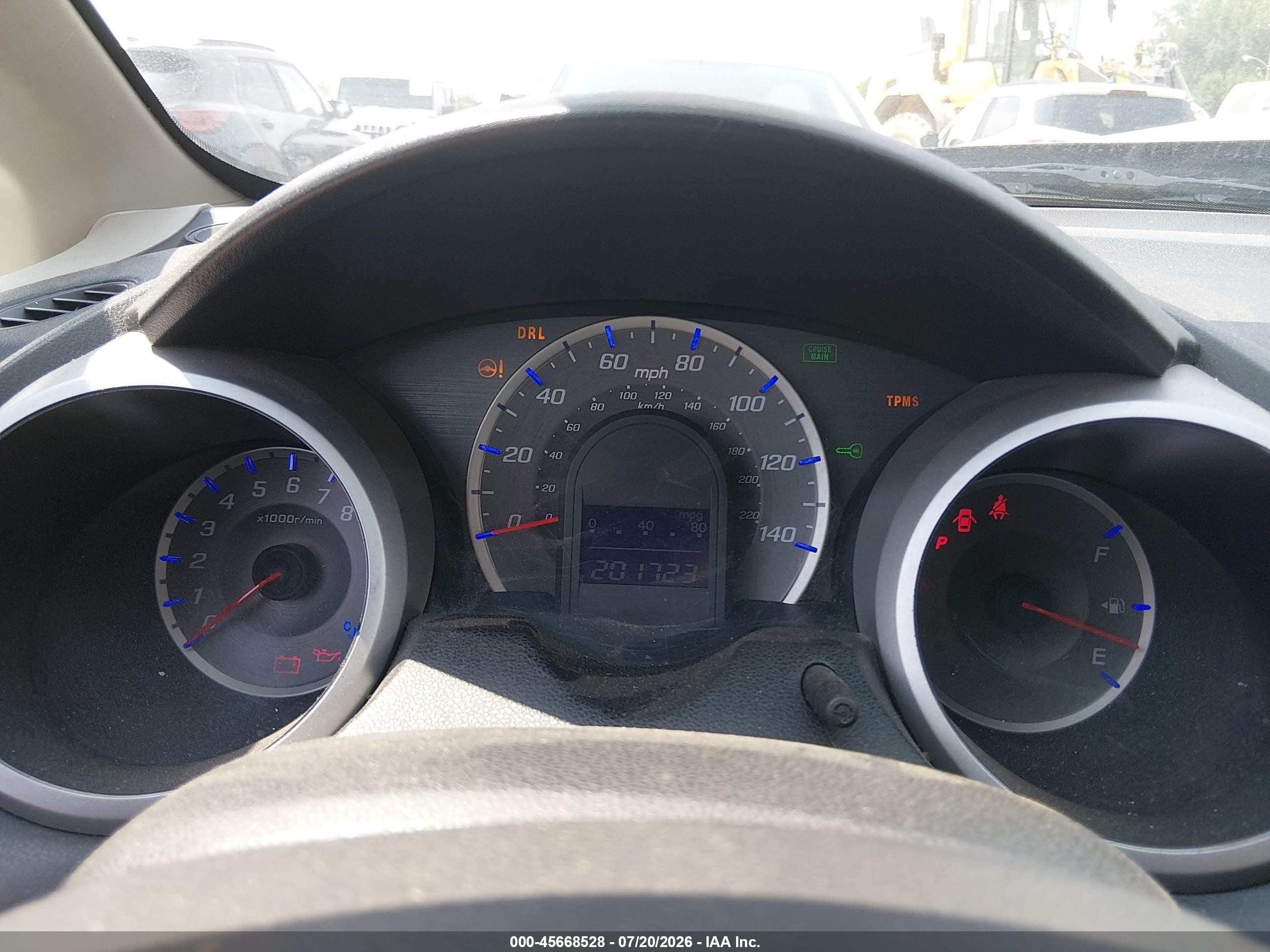 2013 Honda Fit   Silver vin: JHMGE8H30DC073949