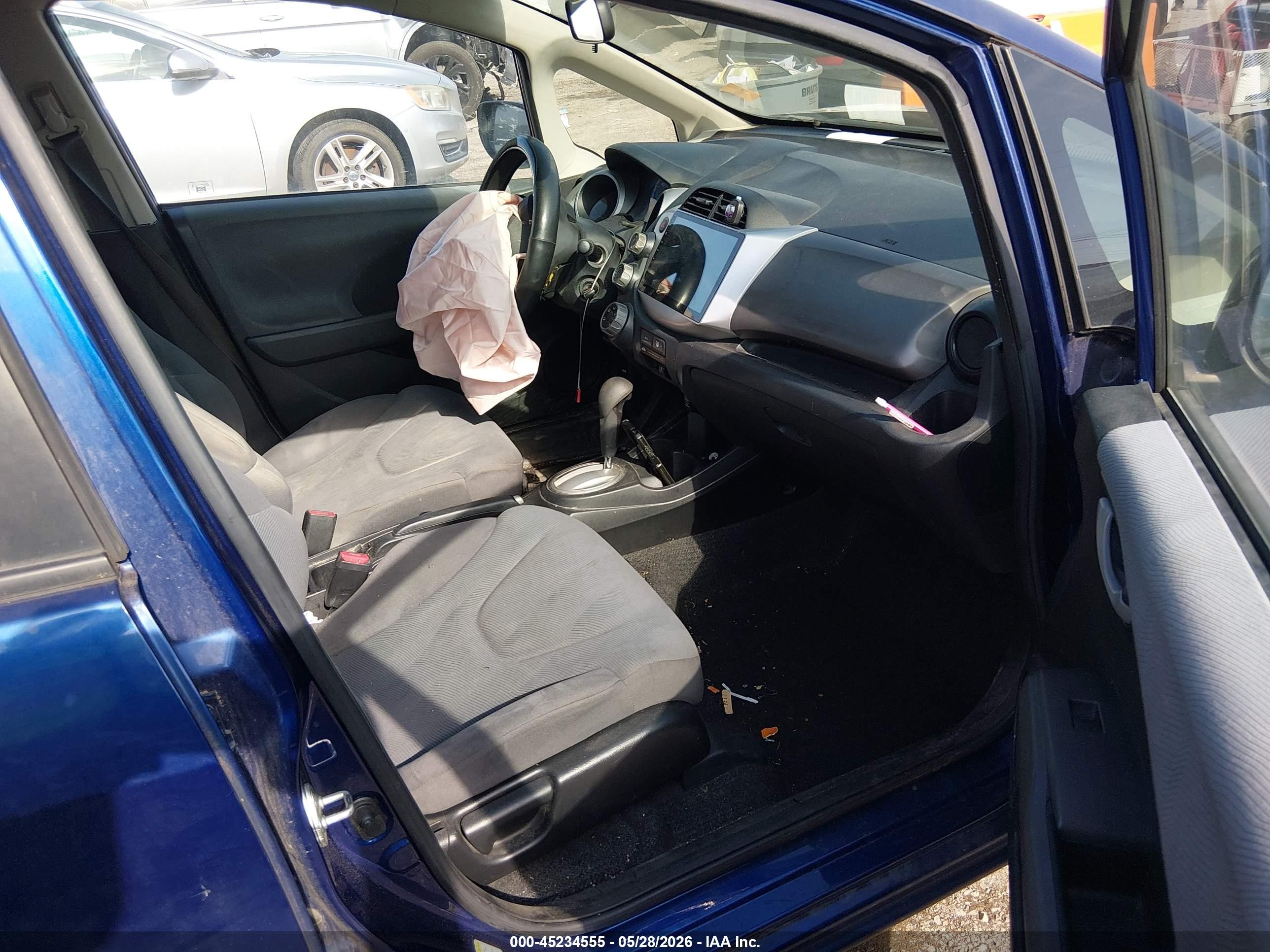 2013 Honda Fit   Gray vin: JHMGE8H30DC078262