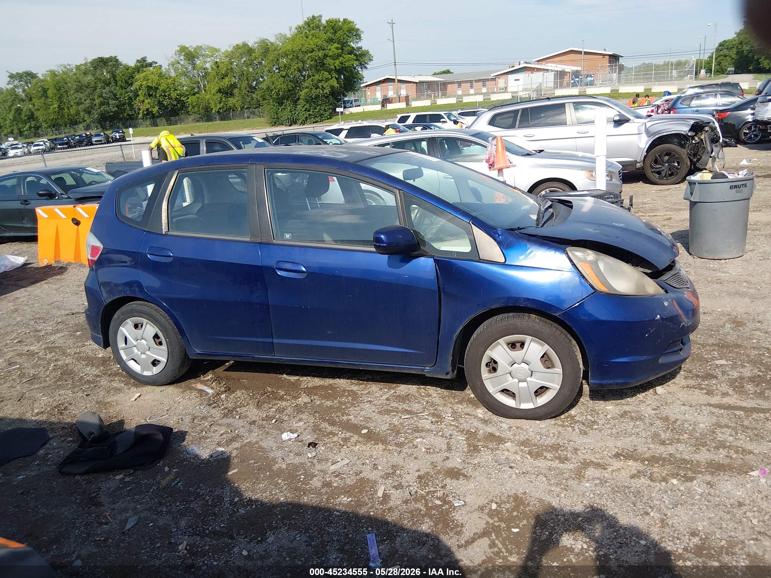 2013 Honda Fit   Gray vin: JHMGE8H30DC078262