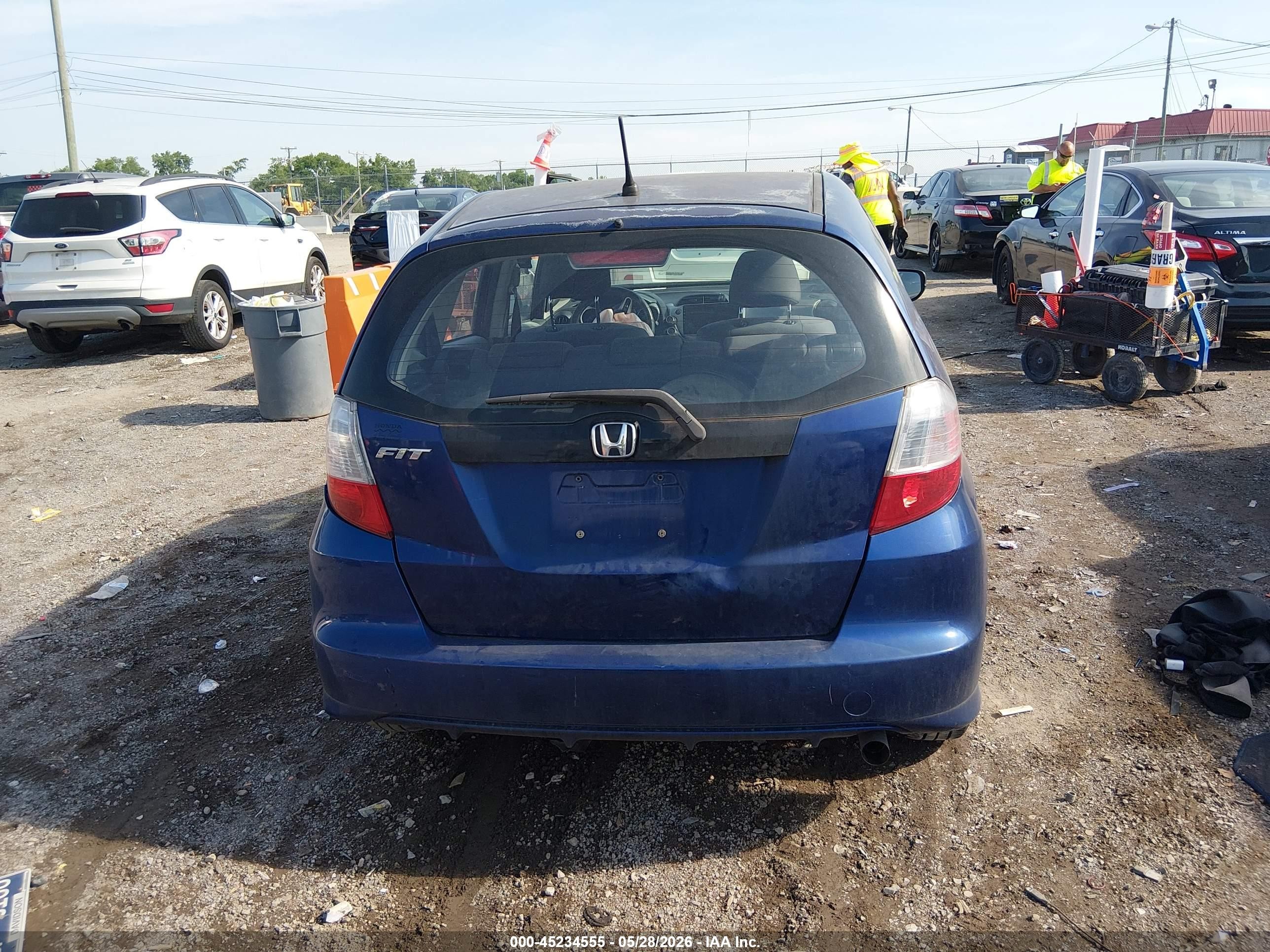 2013 Honda Fit   Gray vin: JHMGE8H30DC078262