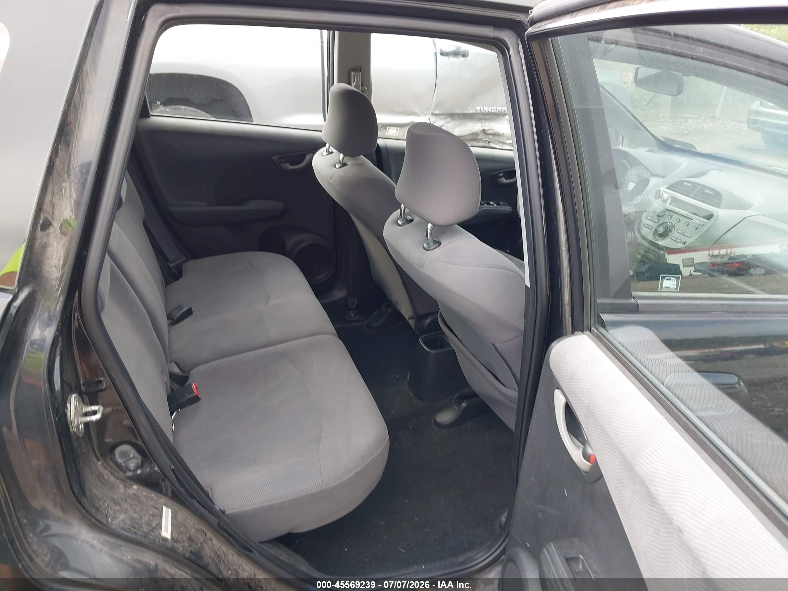 2011 Honda Fit   Black vin: JHMGE8H31BC010646