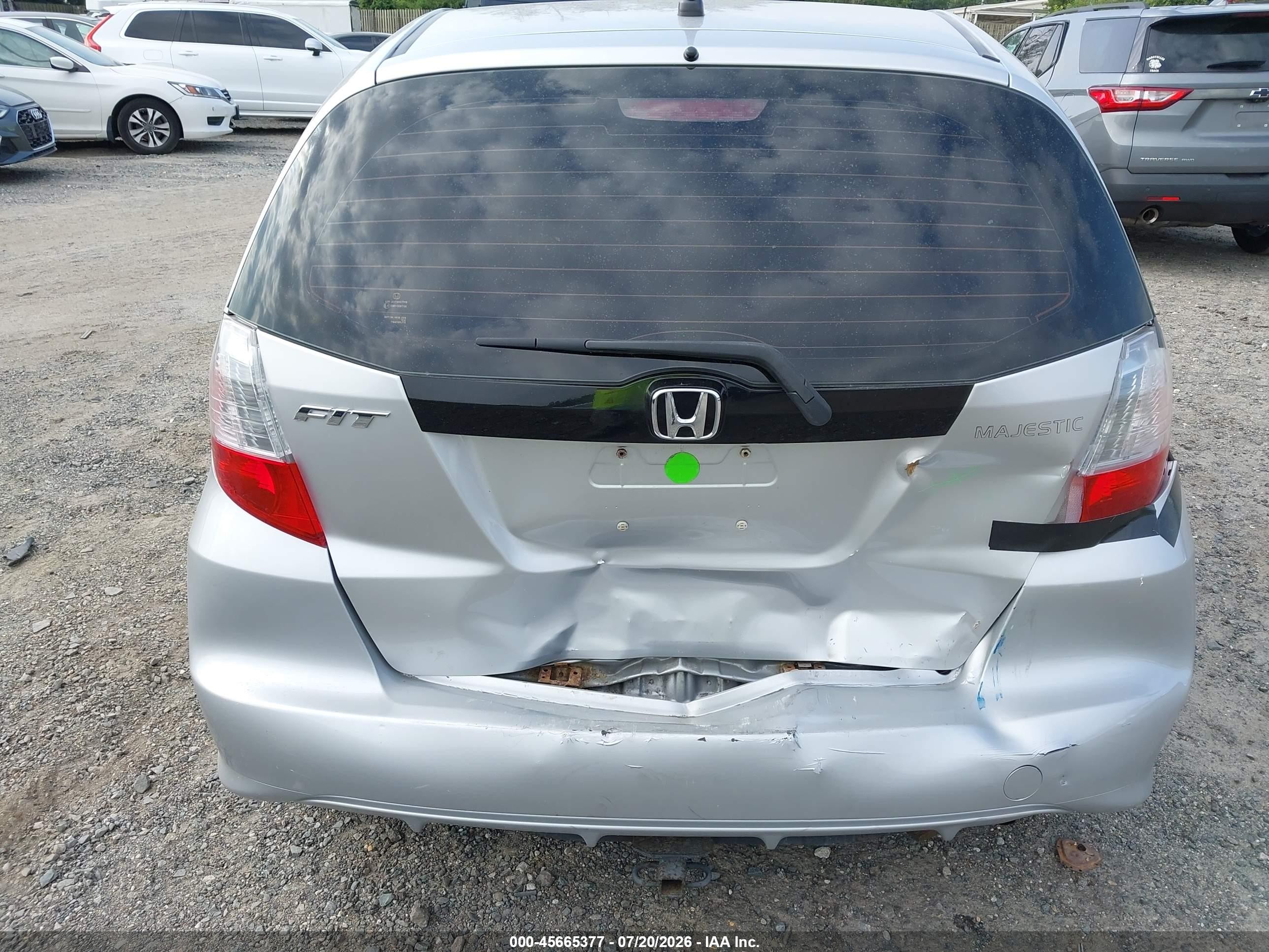 2011 Honda Fit   Silver vin: JHMGE8H31BC013451