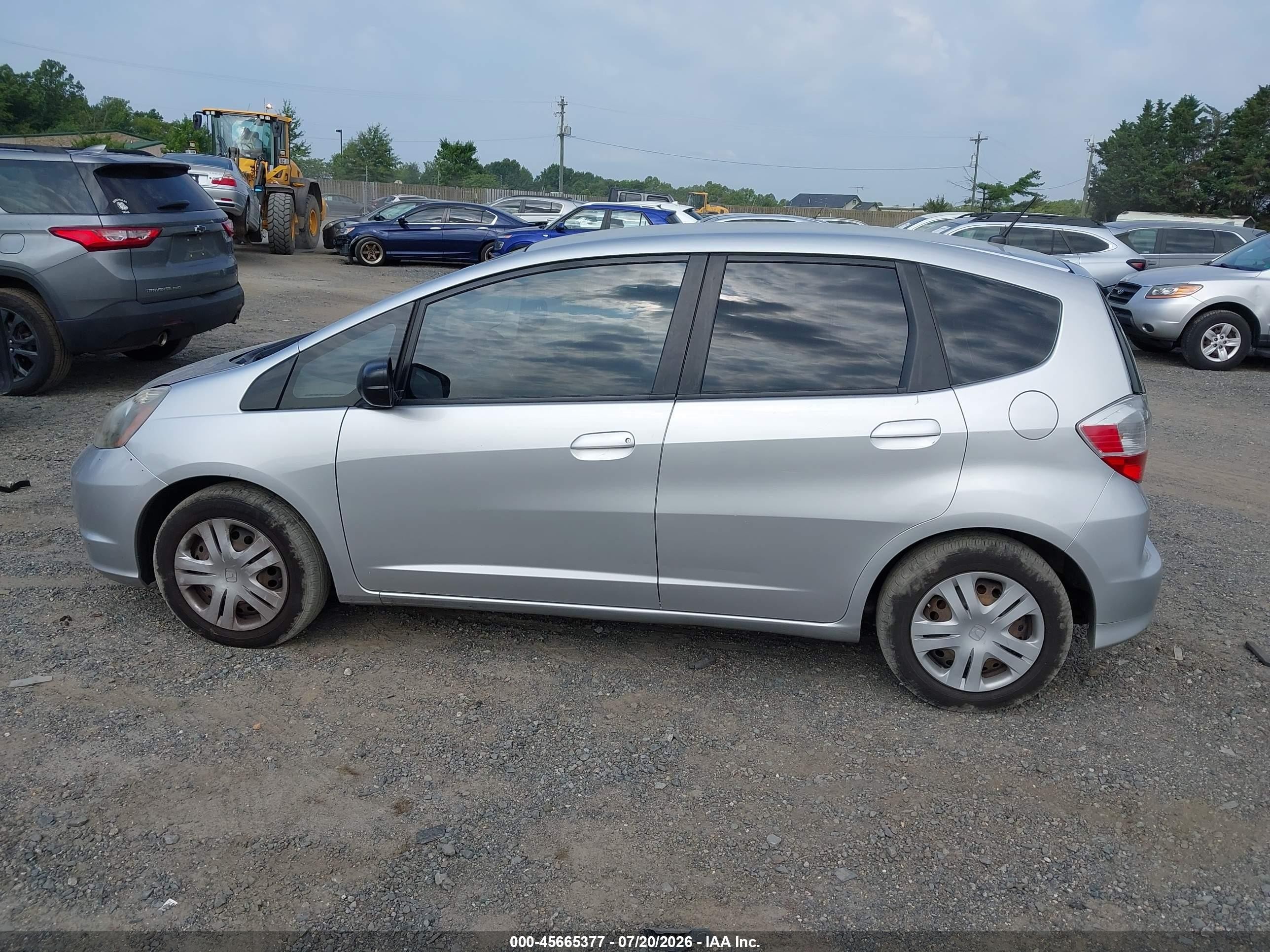 2011 Honda Fit   Silver vin: JHMGE8H31BC013451