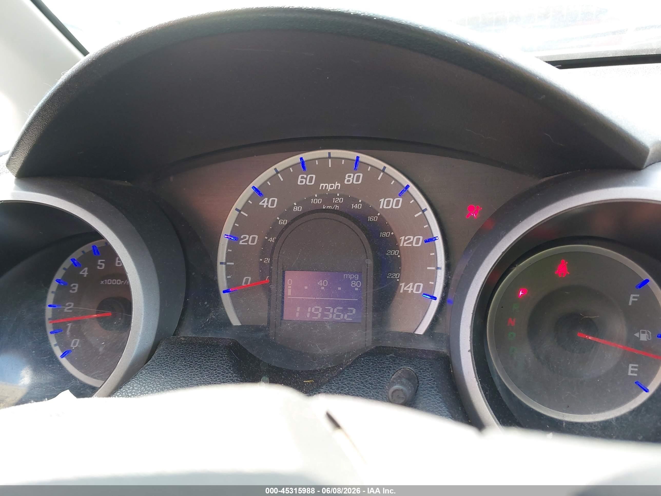 2011 Honda Fit   White vin: JHMGE8H31BC023736
