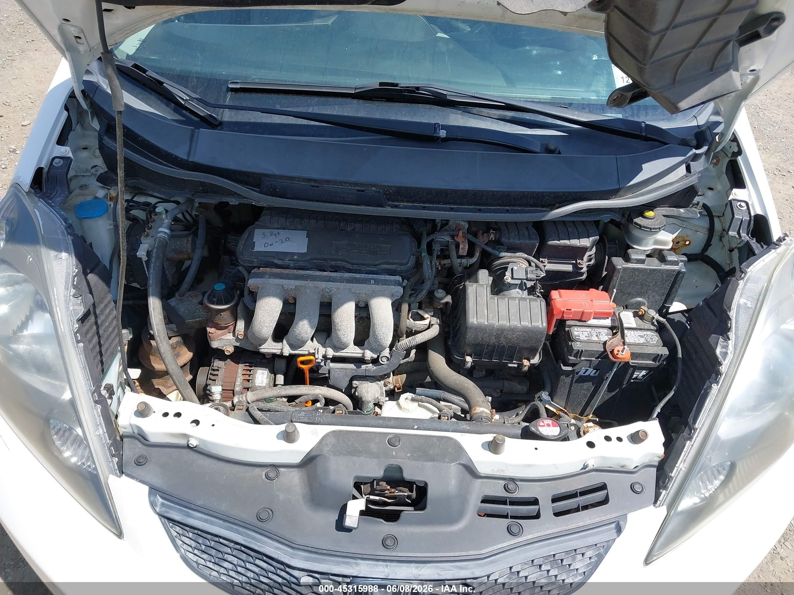 2011 Honda Fit   White vin: JHMGE8H31BC023736