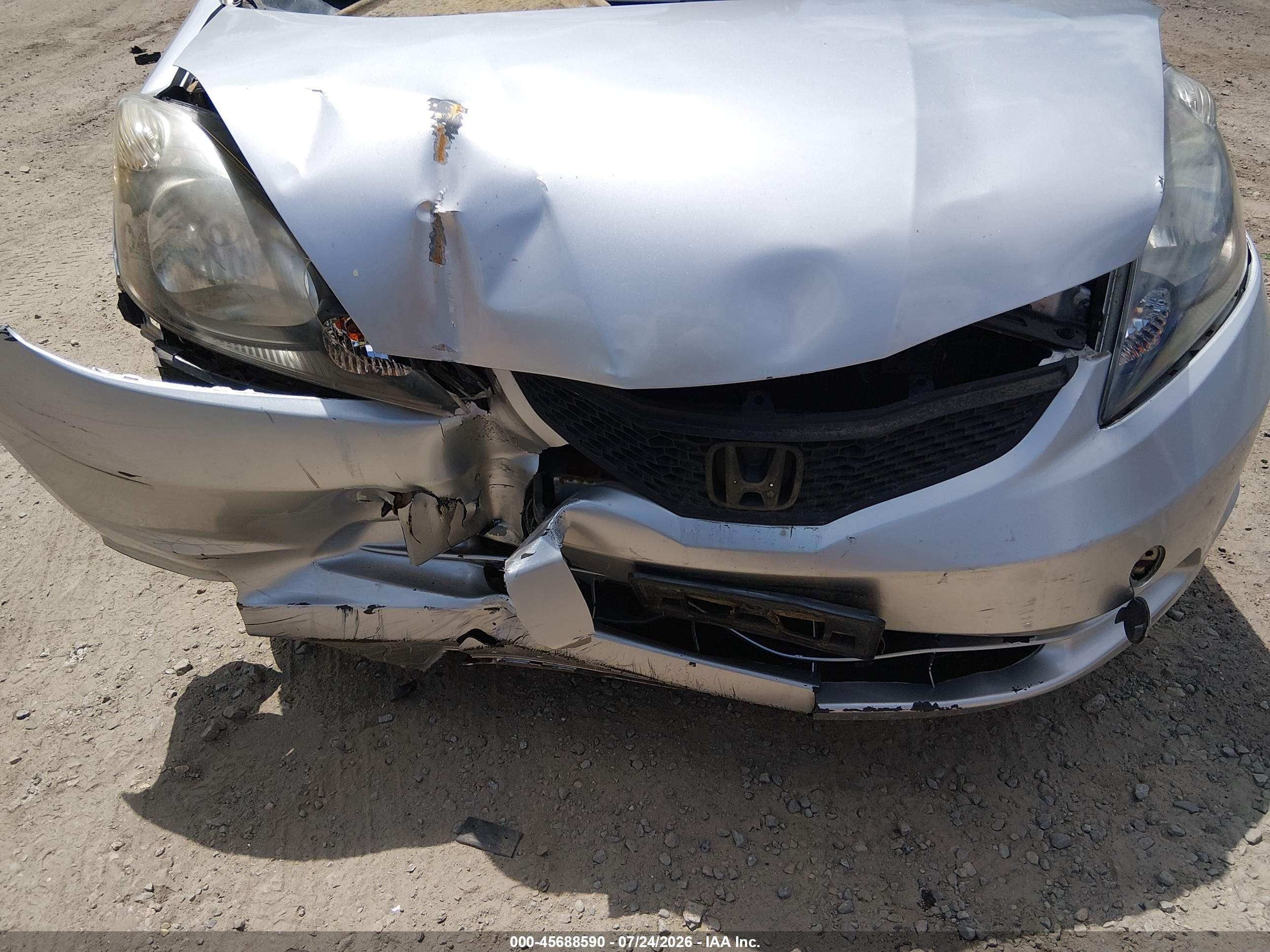 2011 Honda Fit Silver vin: JHMGE8H31BC028600