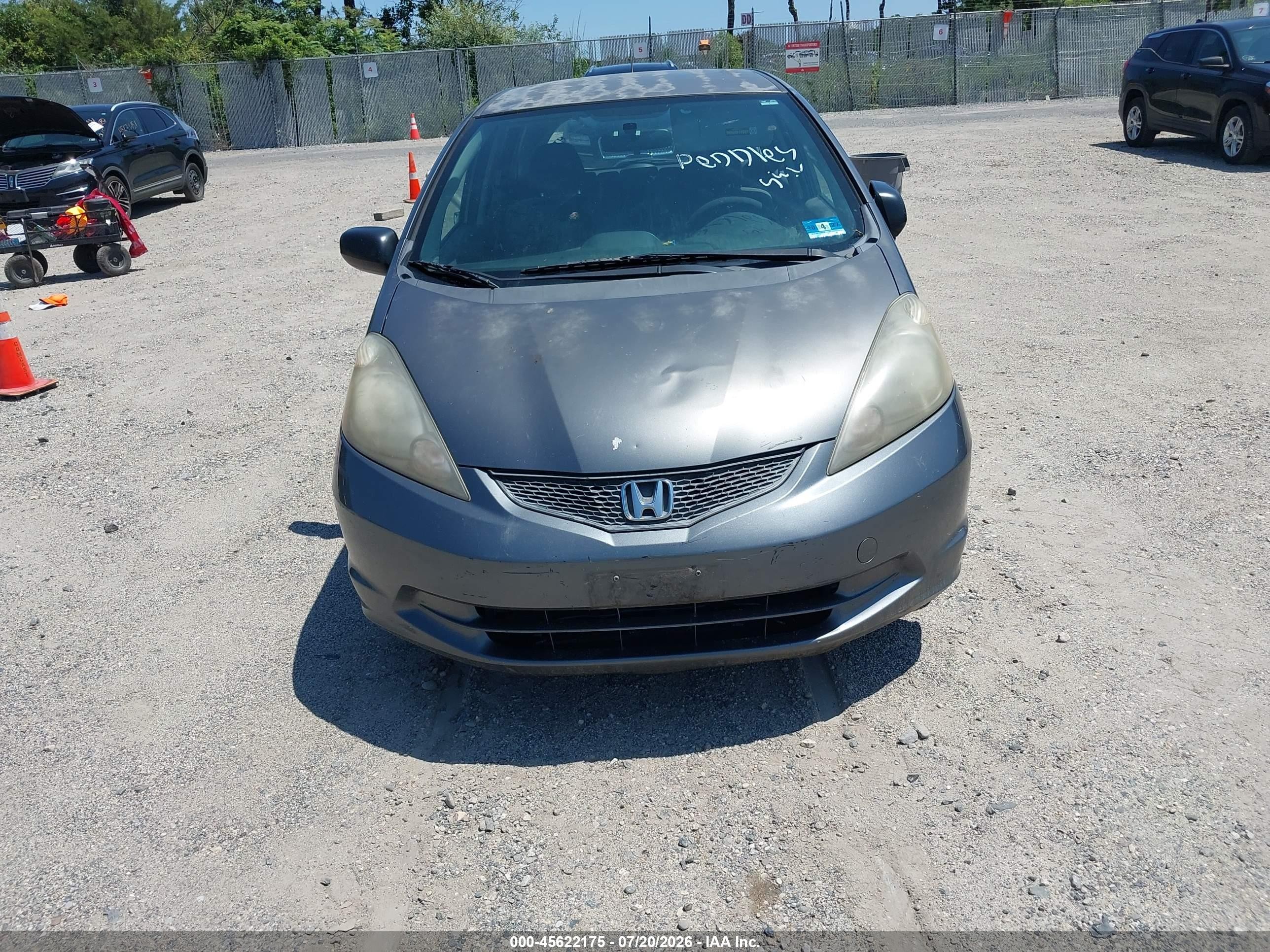 2011 Honda Fit   Gray vin: JHMGE8H31BS007395
