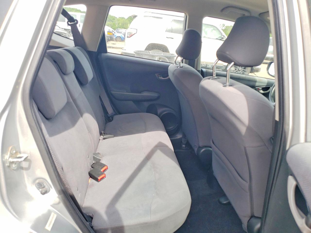 2012 Honda Fit Серебряный vin: JHMGE8H31CC005299