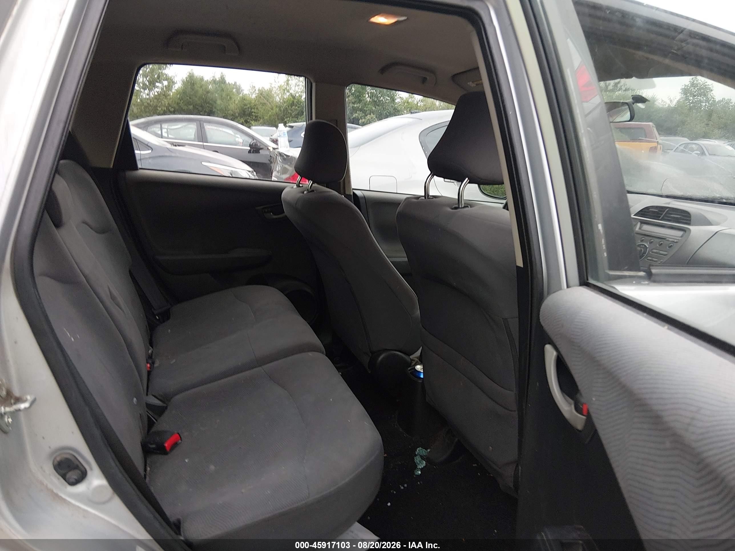 2012 Honda Fit   Silver vin: JHMGE8H31CS005261