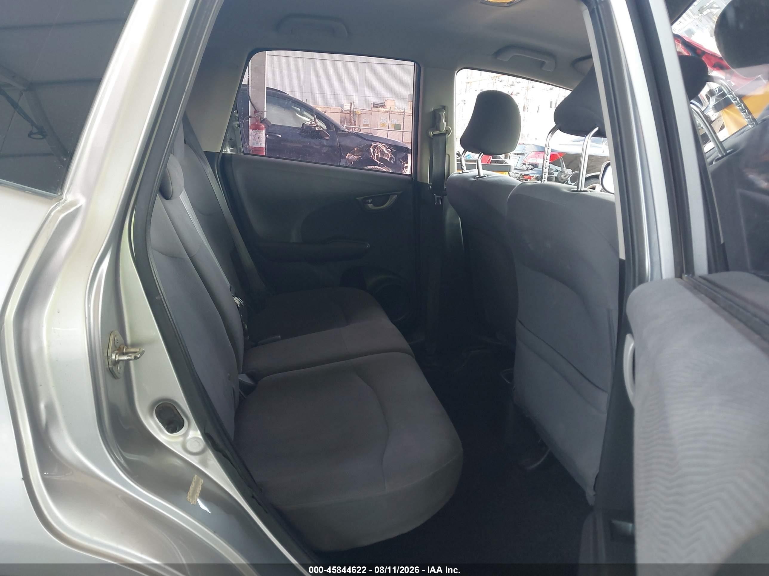 2013 Honda Fit   Silver vin: JHMGE8H31DC002145