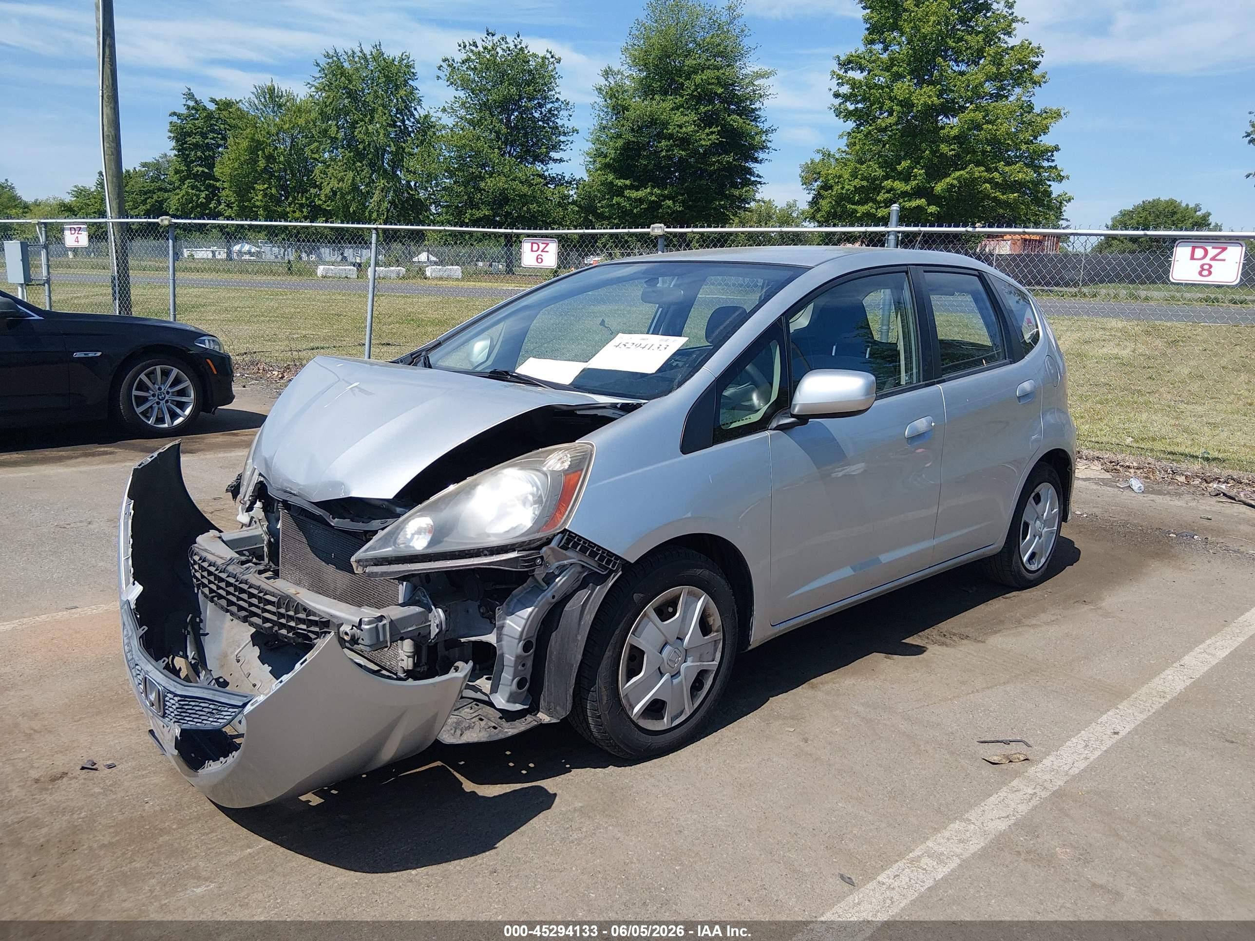 2013 Honda Fit   Silver vin: JHMGE8H31DC005207