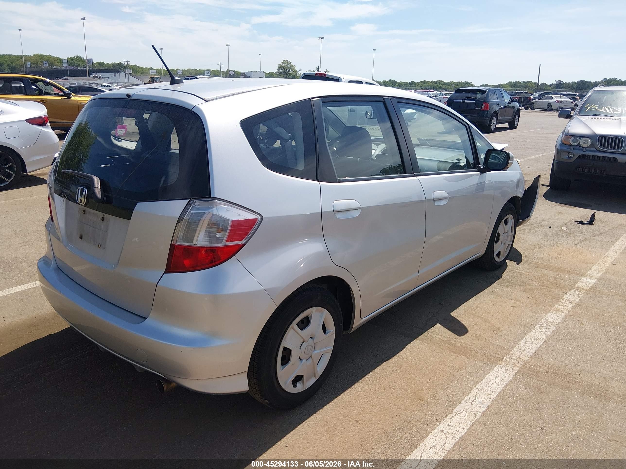 2013 Honda Fit   Silver vin: JHMGE8H31DC005207
