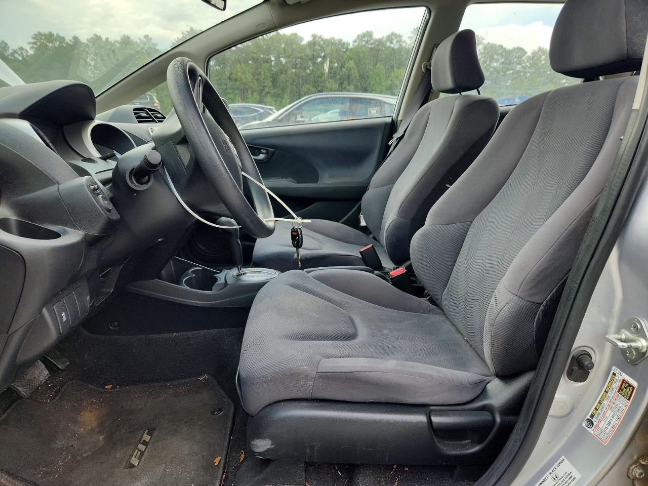 2013 Honda Fit Automa Silver vin: JHMGE8H31DC010472