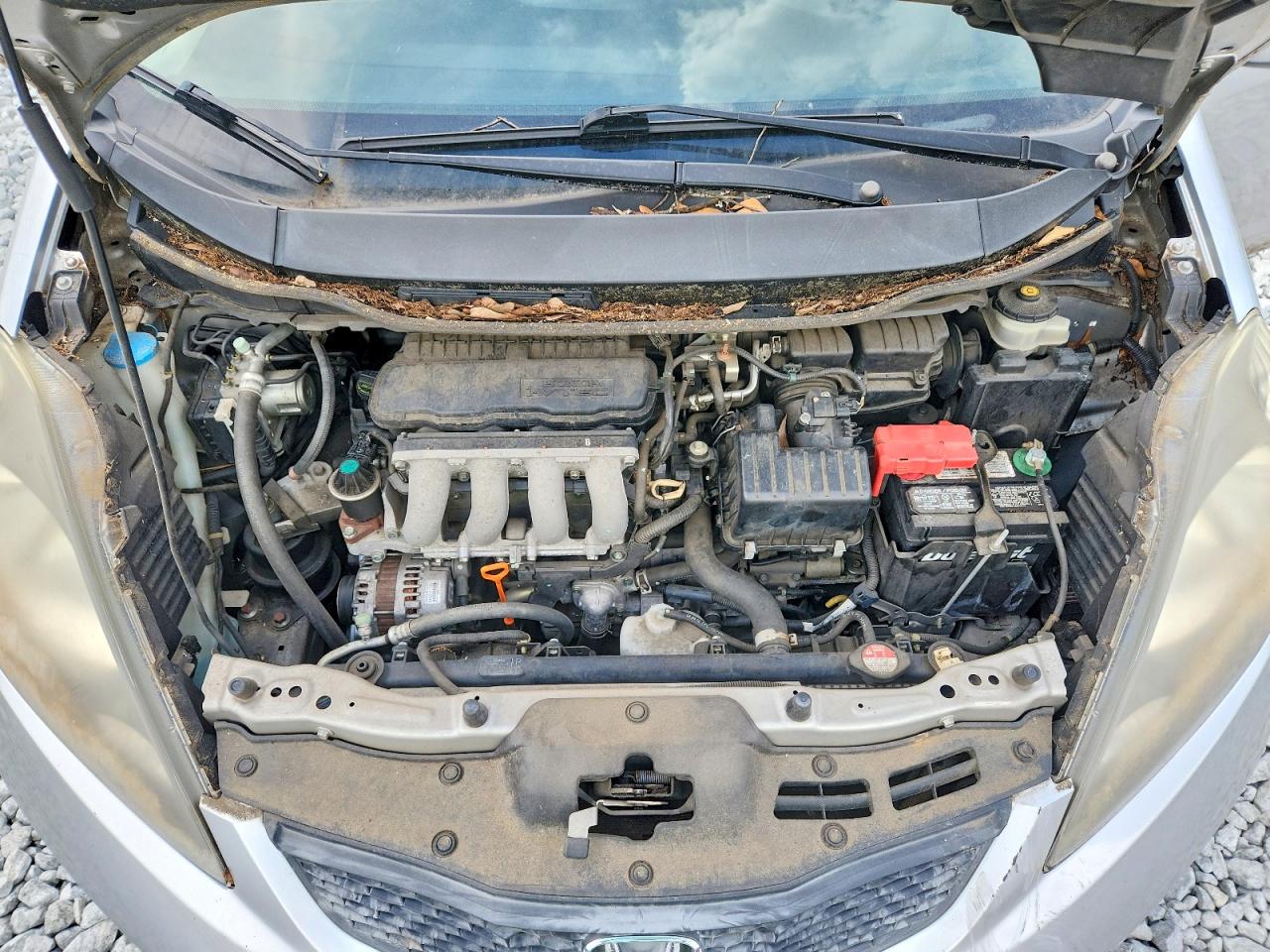 2013 Honda Fit Automa Silver vin: JHMGE8H31DC010472